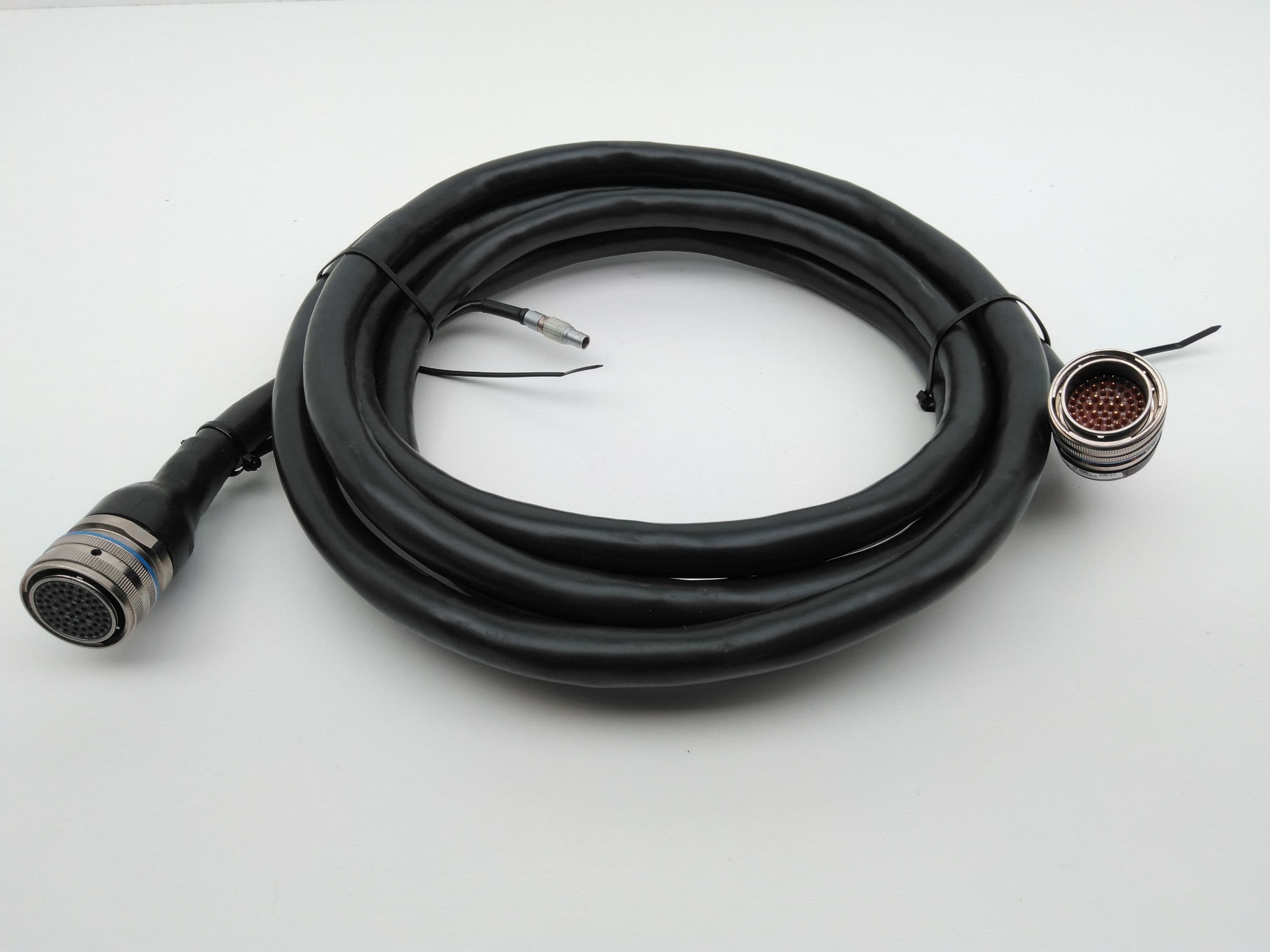 Leybold Oerlikon 400036V0004-5M Mag Turbo Pump Cable,5 meter