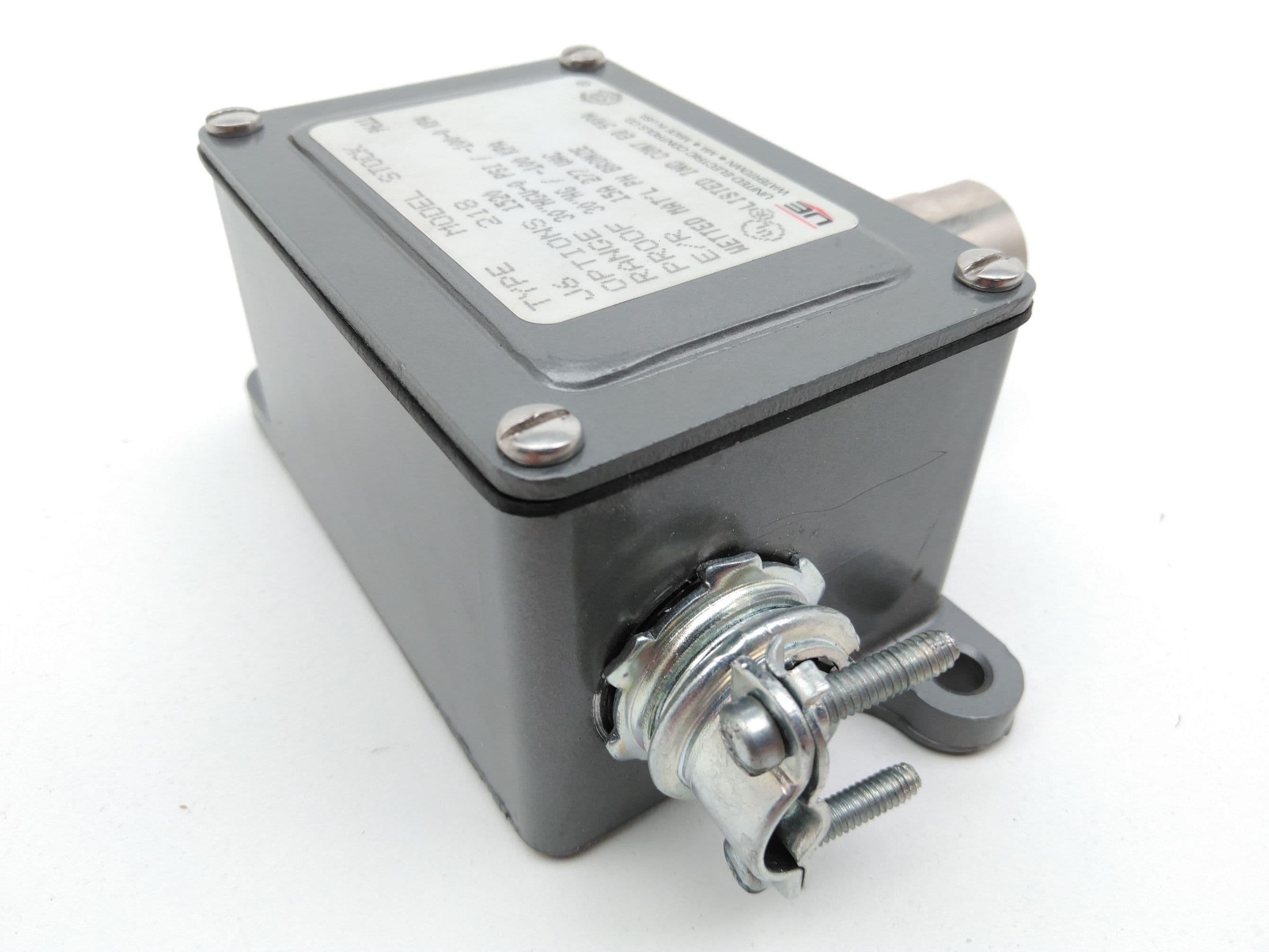 United Electric Controls J6-218-1520 Pressure Switch 30”Hg Vac-0Psi, 277V,15A
