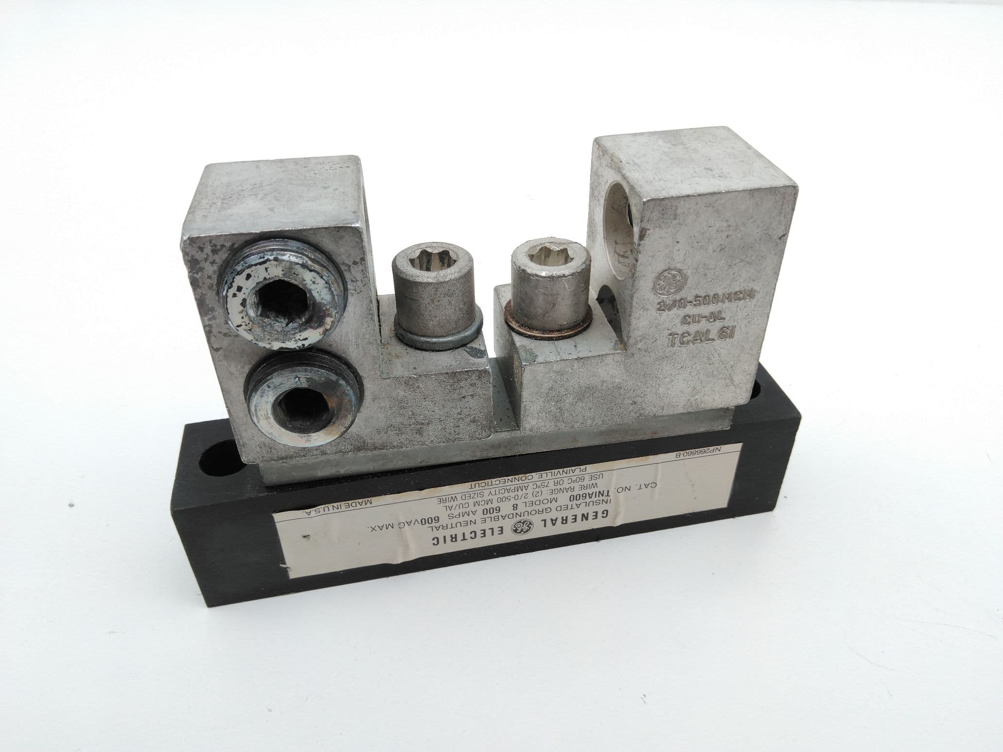 General Electric TNIA600 Insulated Groundable Neutral Block,600A, 600V