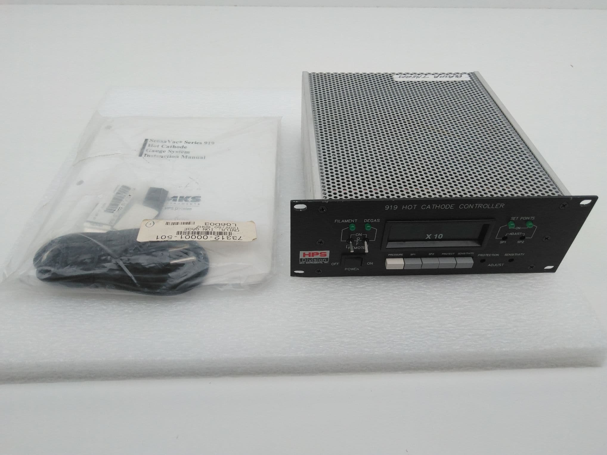 HPS Products / MKS Instruments 919 Hot Cathode Ionization Vacuum Controller