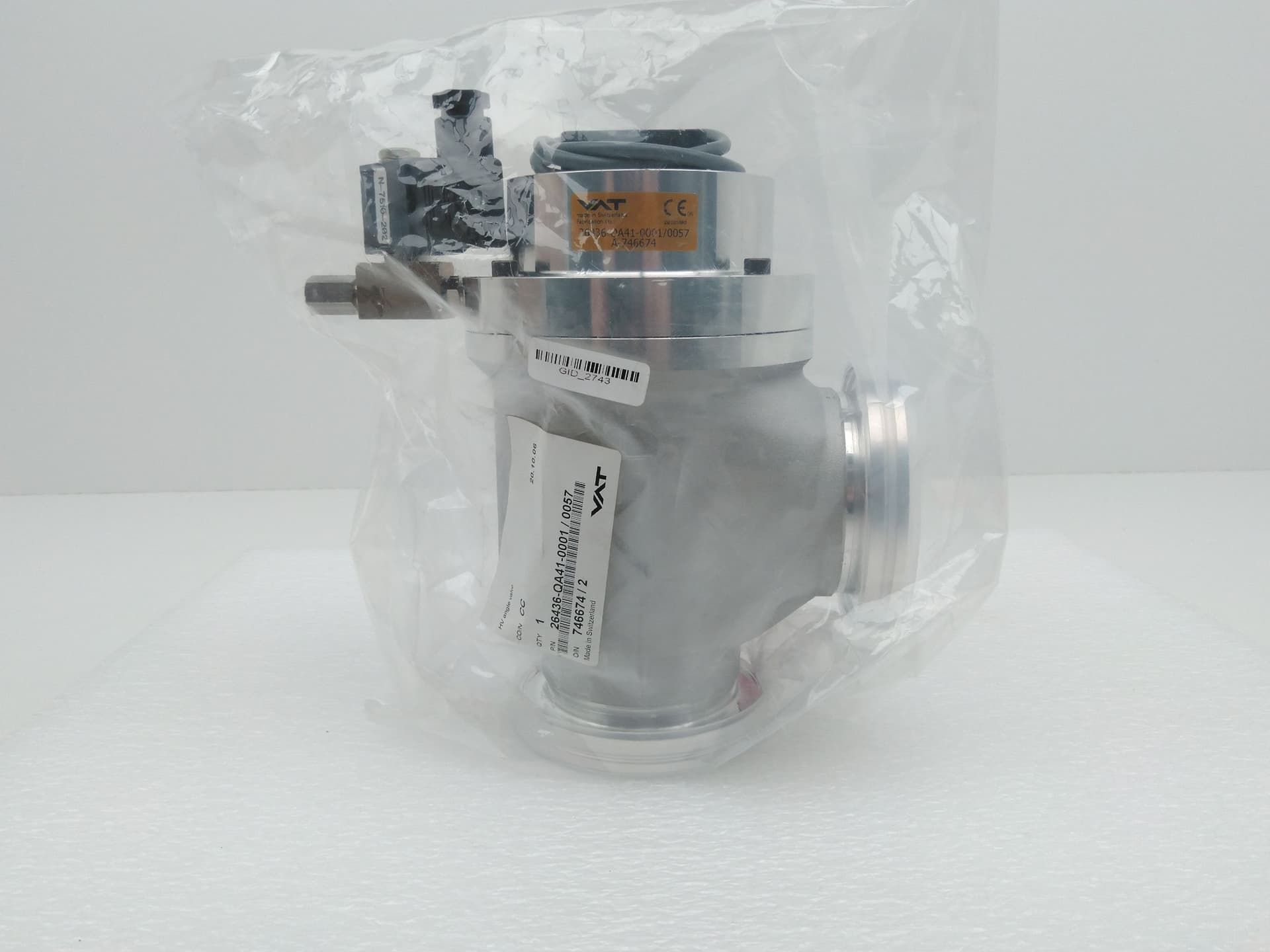 VAT 26436-QA41-0001 Aluminum Right Angle Pneumatic Vacuum Valve, ISO -K63