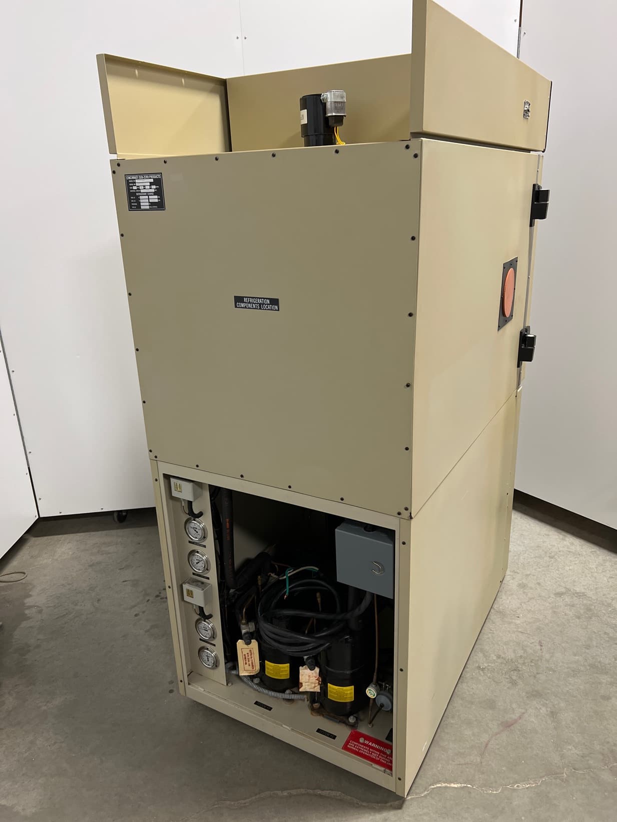 Cincinnati Sub-Zero Z-8-1-1-H/AC Environmental Temperature Chamber, 8 Cu Ft