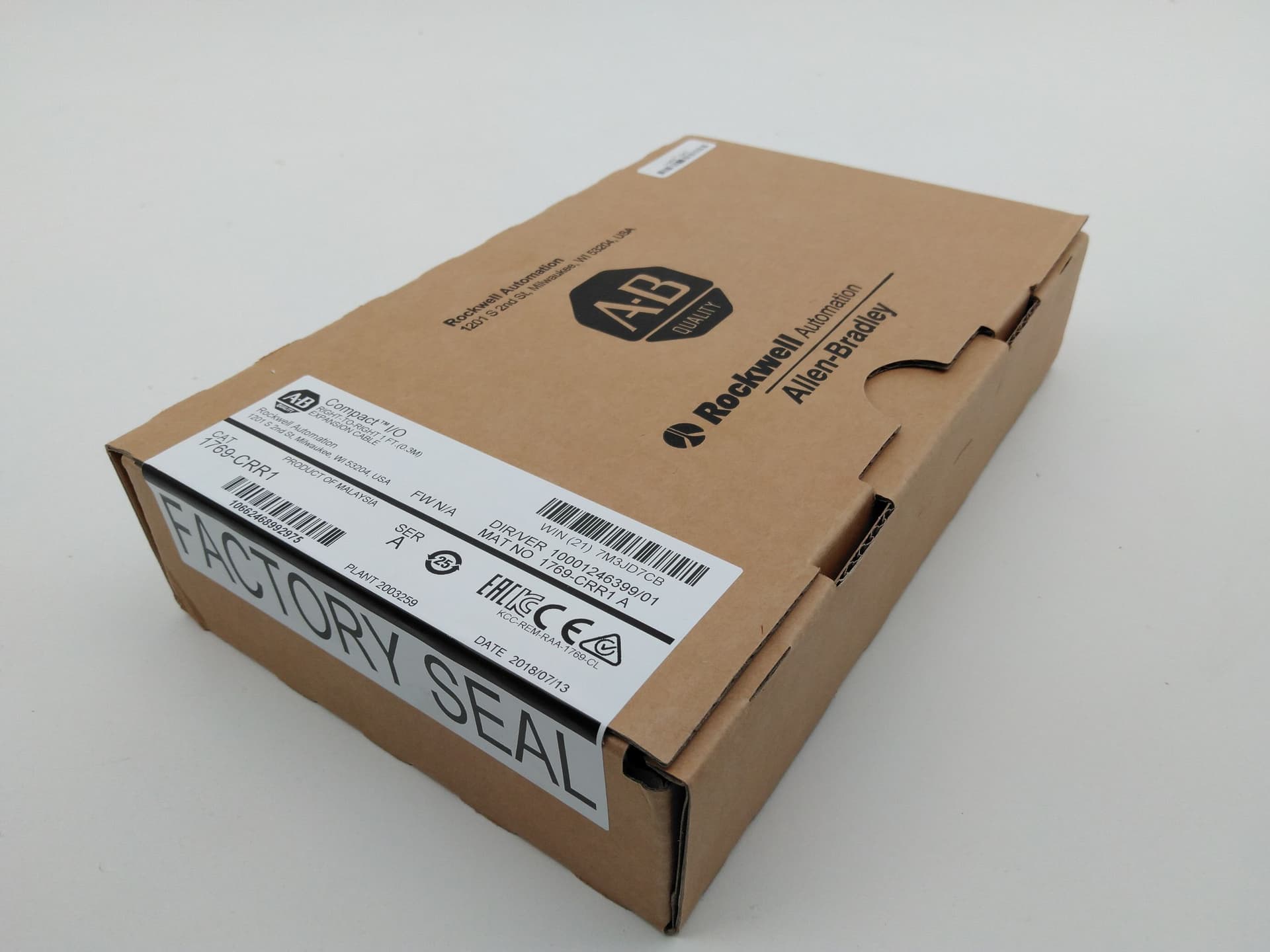 Allen-Bradley 1769-CRR1 Ser A Compact I/O Right-To-Right 1Ft Expansion Cable