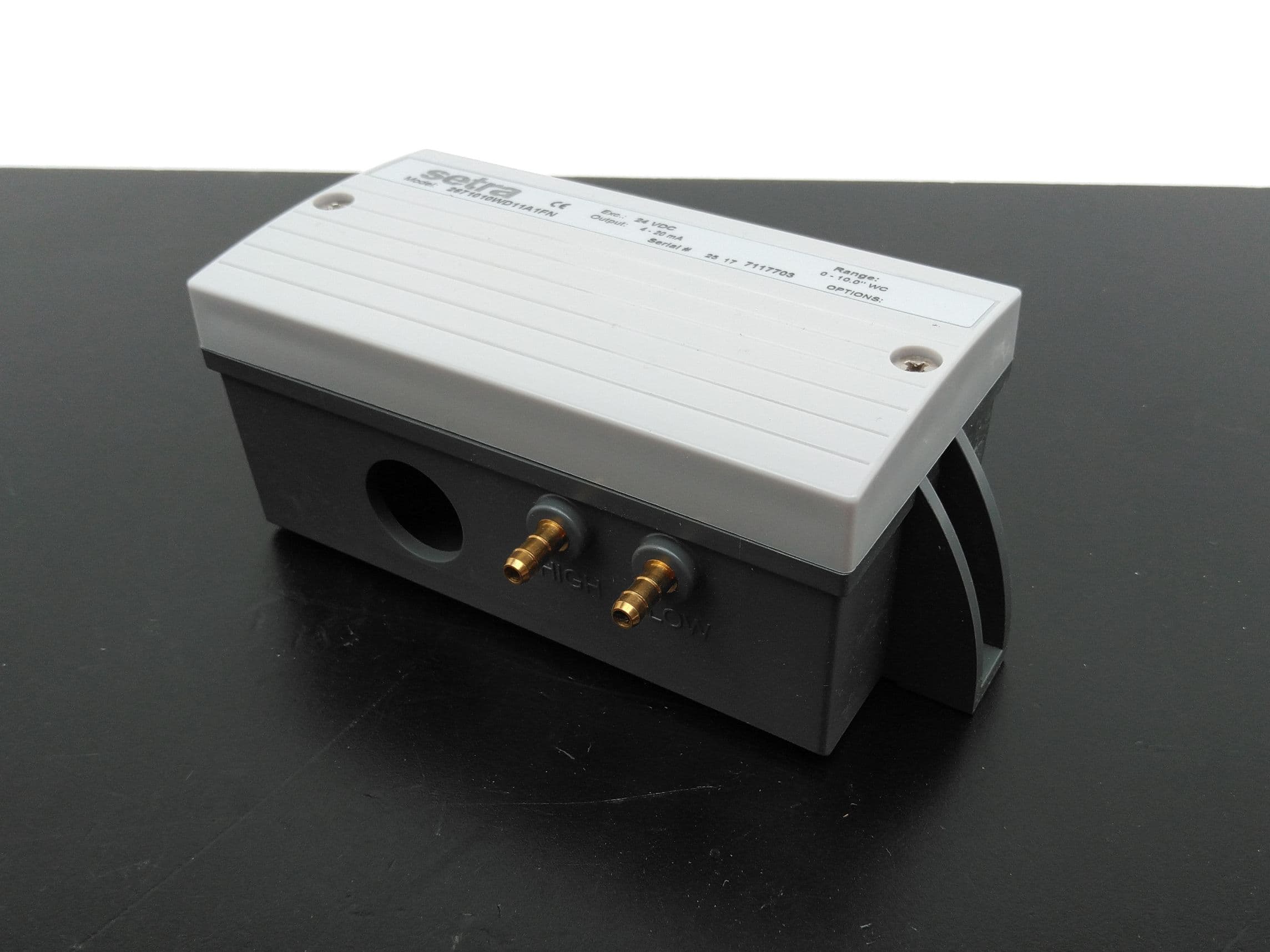 Setra 2671010WD11A1FN Differential Pressure Transducer 24VDC, 4-20mA, 0-10"w.c.