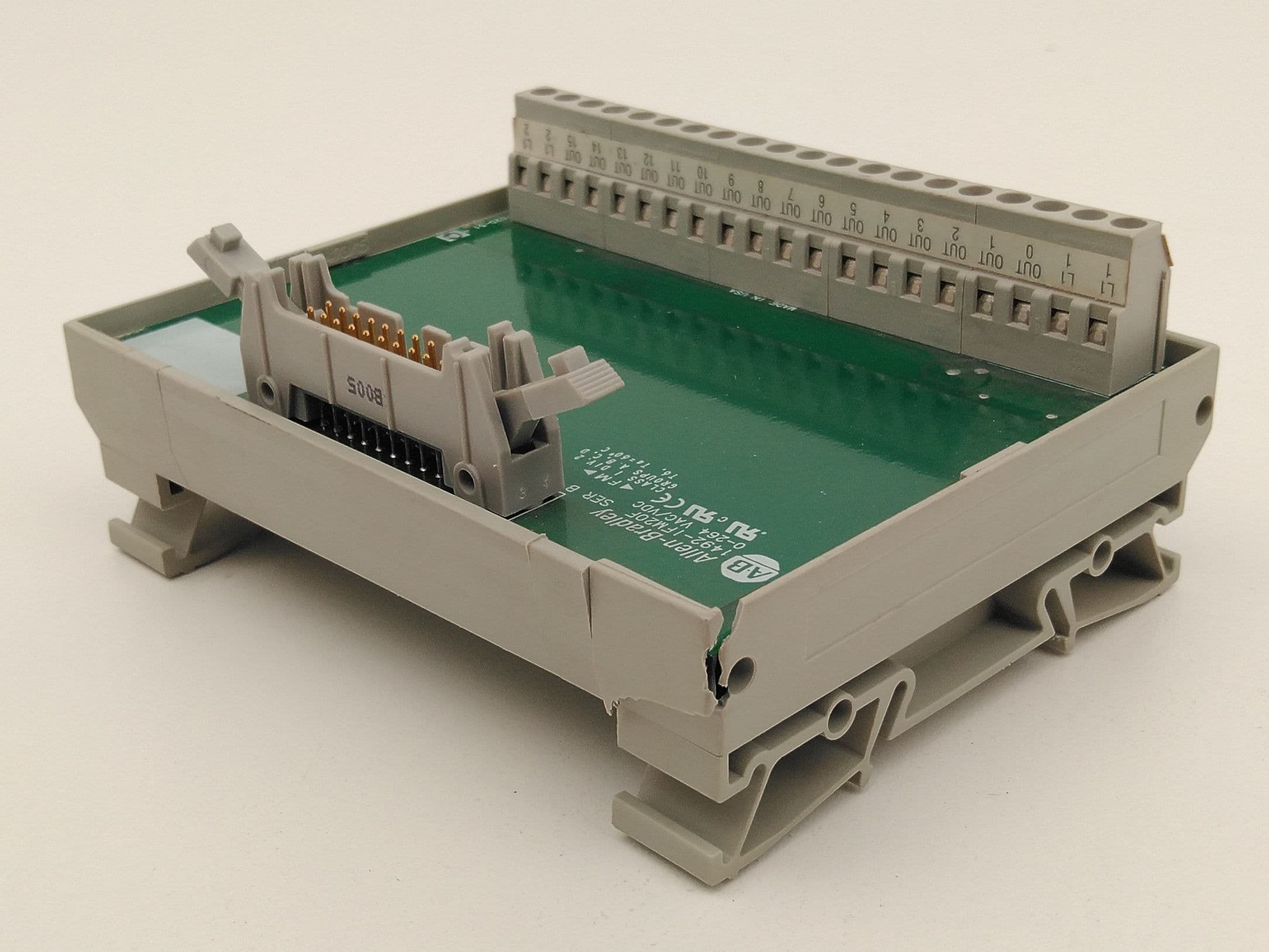 Allen-Bradley 1492-IFM20F Ser B 20 Point Feed Through Interface Module, 0-265V