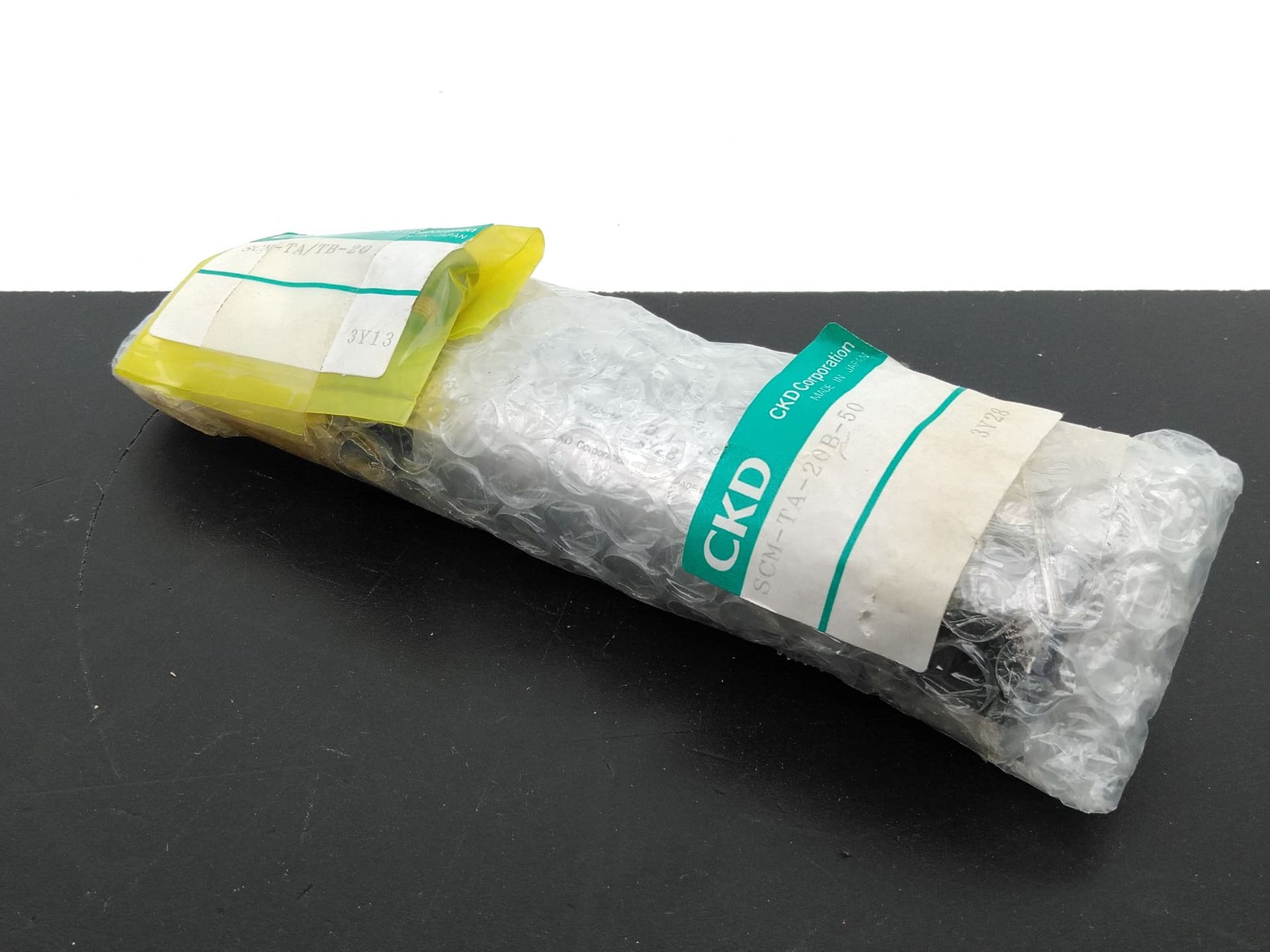 CKD SCM-20B50 Pneumatic Cylinder 20mm Bore, 50mm Stroke