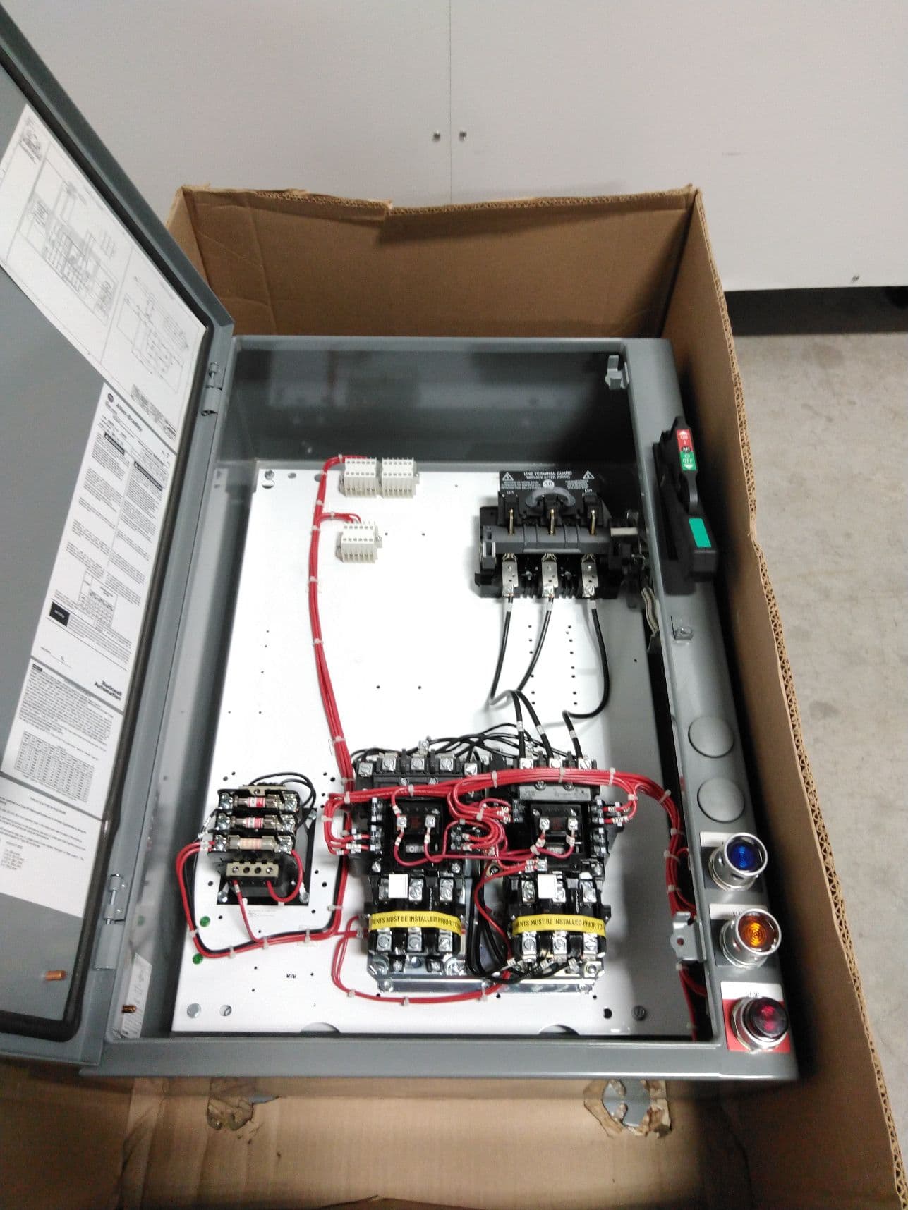 Allen-Bradley 522F-NX9 2-speed Constant/Variable Torque Starter w/Enclosure