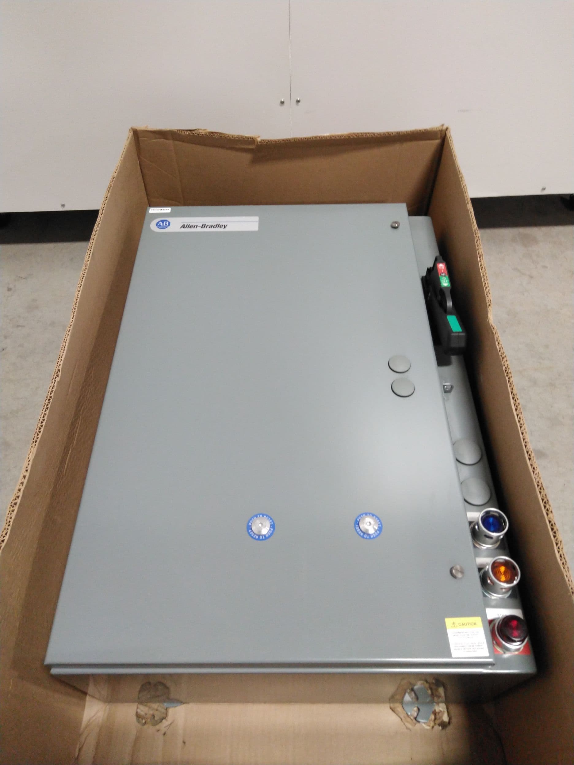 Allen-Bradley 522F-NX9 2-speed Constant/Variable Torque Starter w/Enclosure