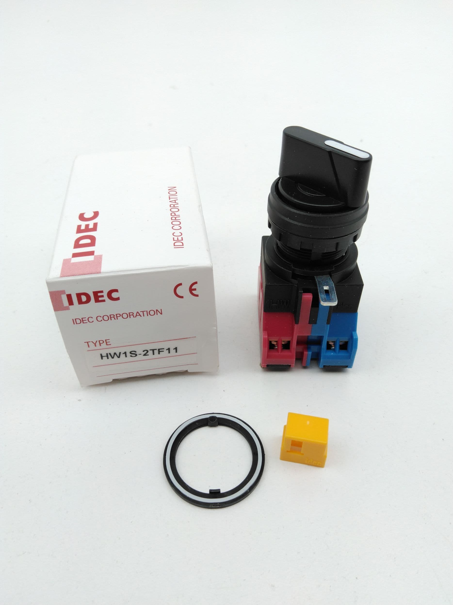 IDEC HW1S-2TF11 Maintained Selector Switch, 2 Position, 1NO-1NC, 10A, 600V