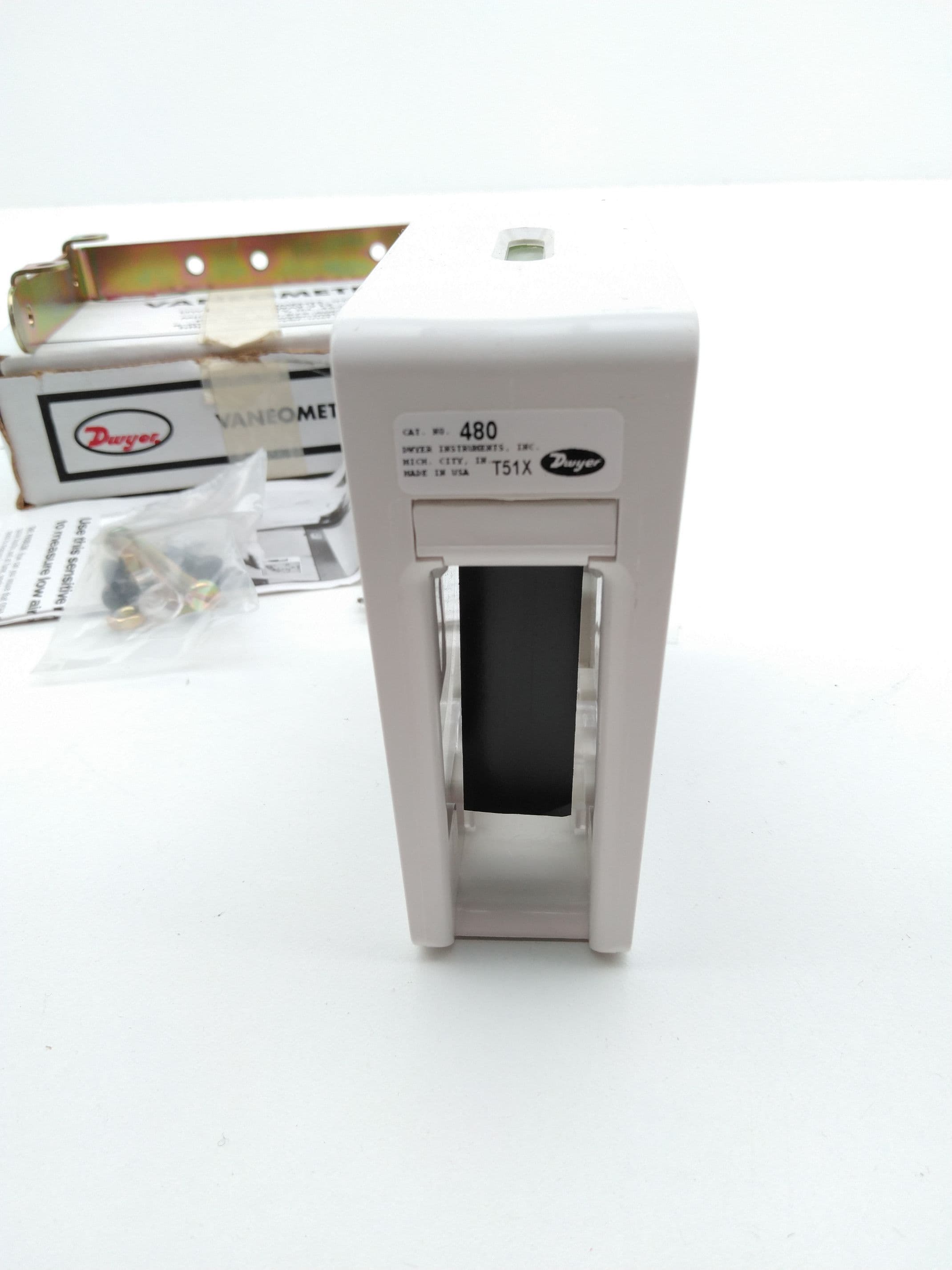 Dwyer 480 VANEOMETER Swing Vane Anemometer Air Velocity Meter, 0-400FPM