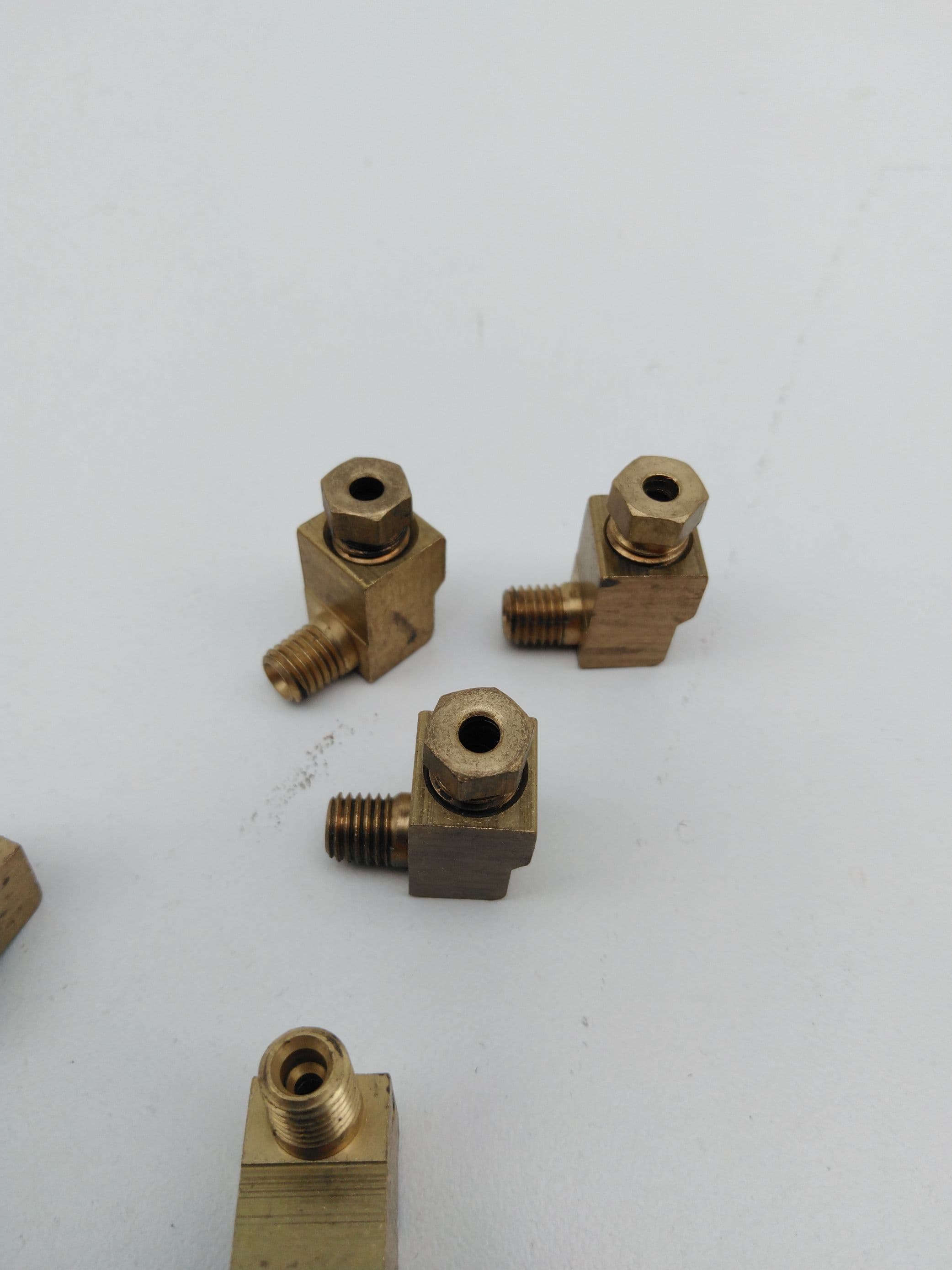 Lincoln Industrial 66716 Brass Male Adapter, 1/8" Tube x 1/4-24 Thread Lot of 10