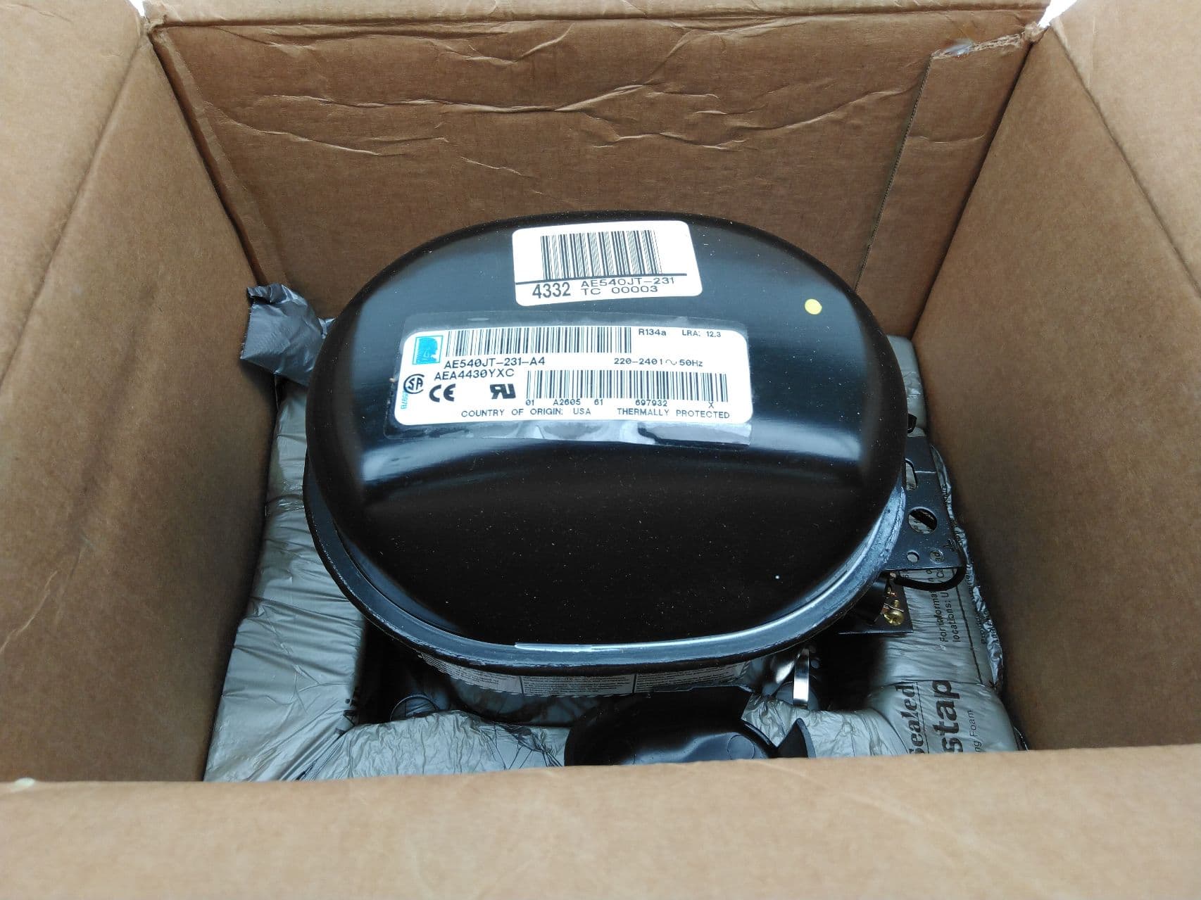 Tecumseh AEA4430YXC AE540JT-231-A4 Reciprocating Compressor, R-134A