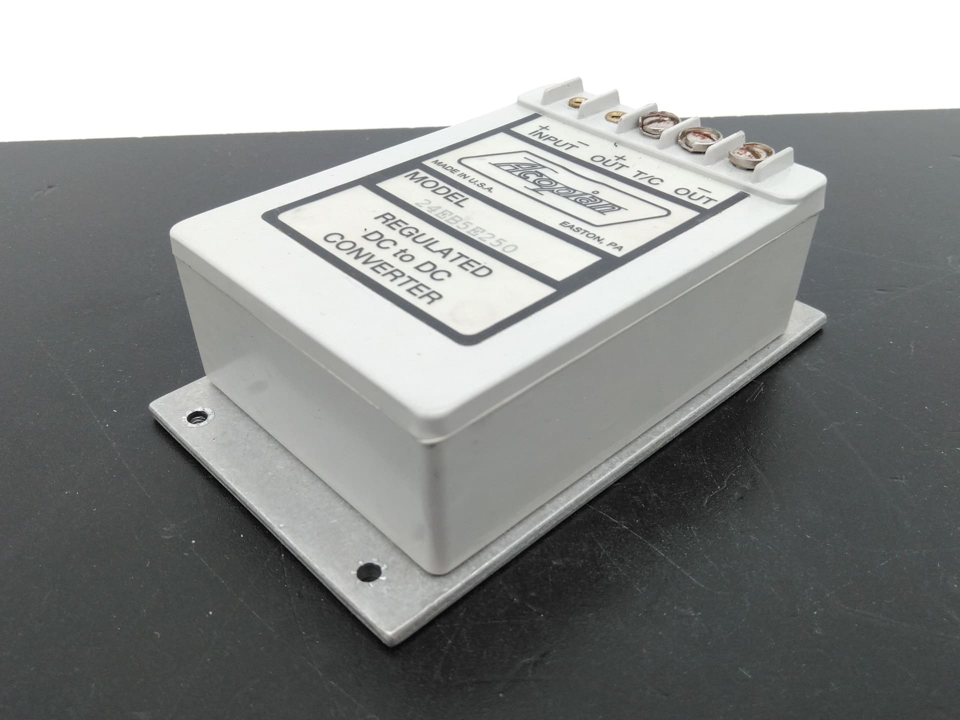 Acopian 24EB5E250 Regulated DC to DC Converter Power Supply