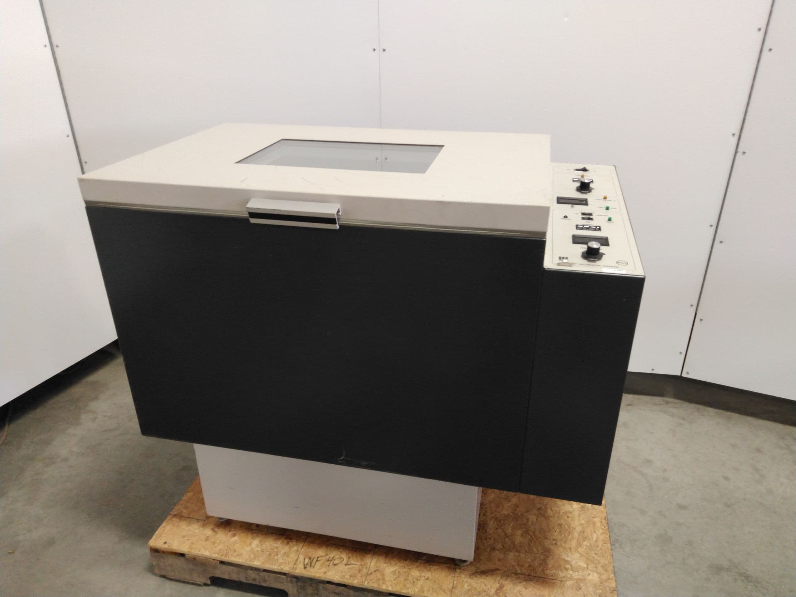 Lab-Line 3529 Orbital Incubator Shaker