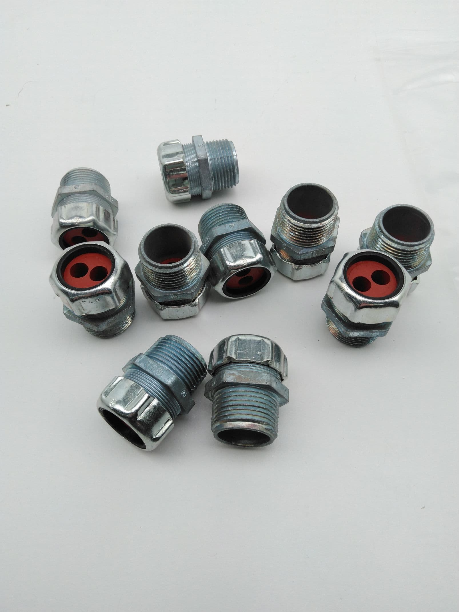 Thomas & Betts 2542-2 Cord Grip Connector, 2-Holes, 1" NPT - Lot of 10