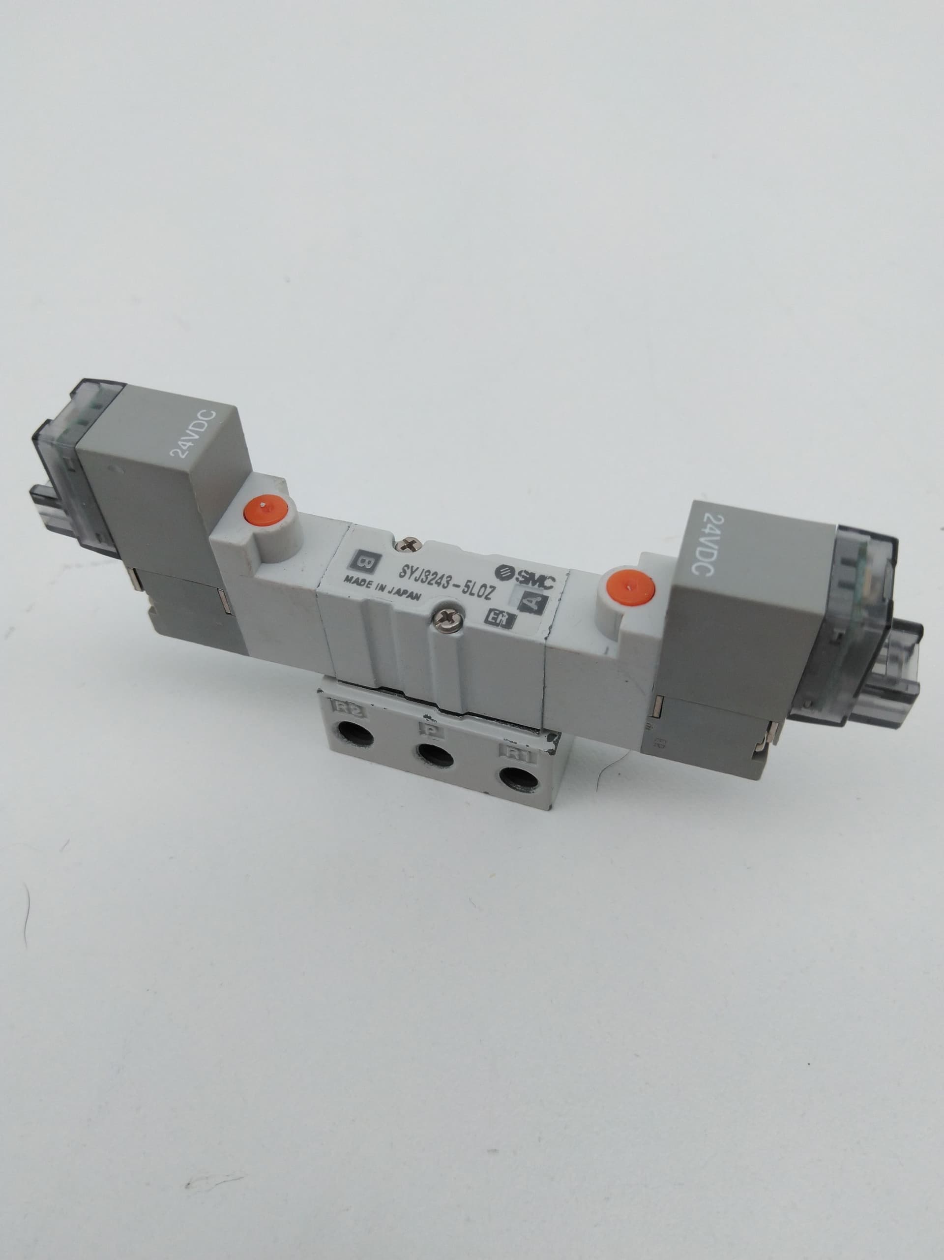 SMC SYJ3243-5LOZ Solenoid Valve, 5 Port, 24VDC with Base