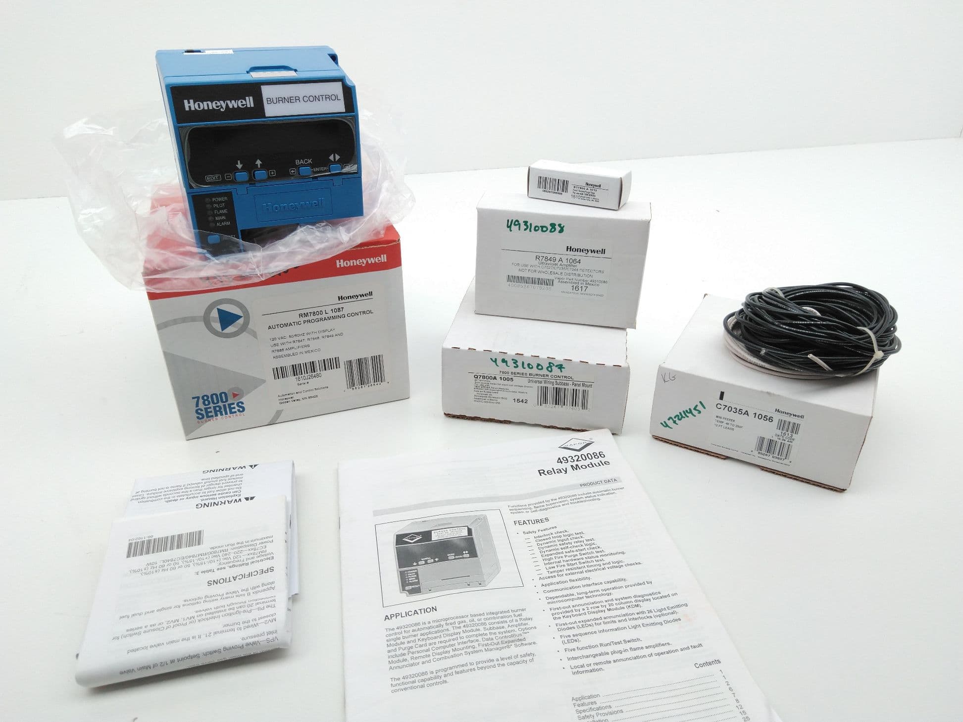 Honeywell RM7800 L 1087 (4932008602) Integrated Burner Control, w/ Display,