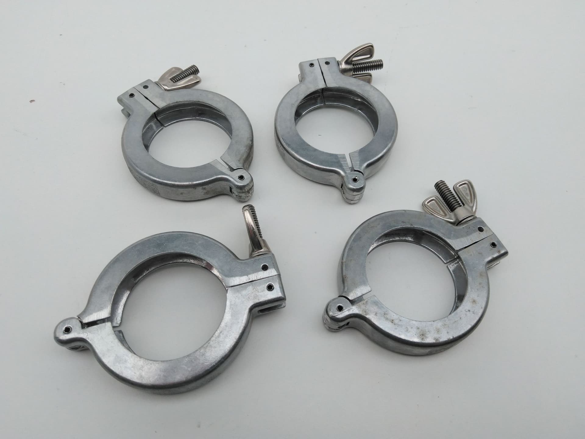 Nor-Cal Products NW-40 / KF-40 Vacuum Hinge Clamps, Aluminum - Lot of 4