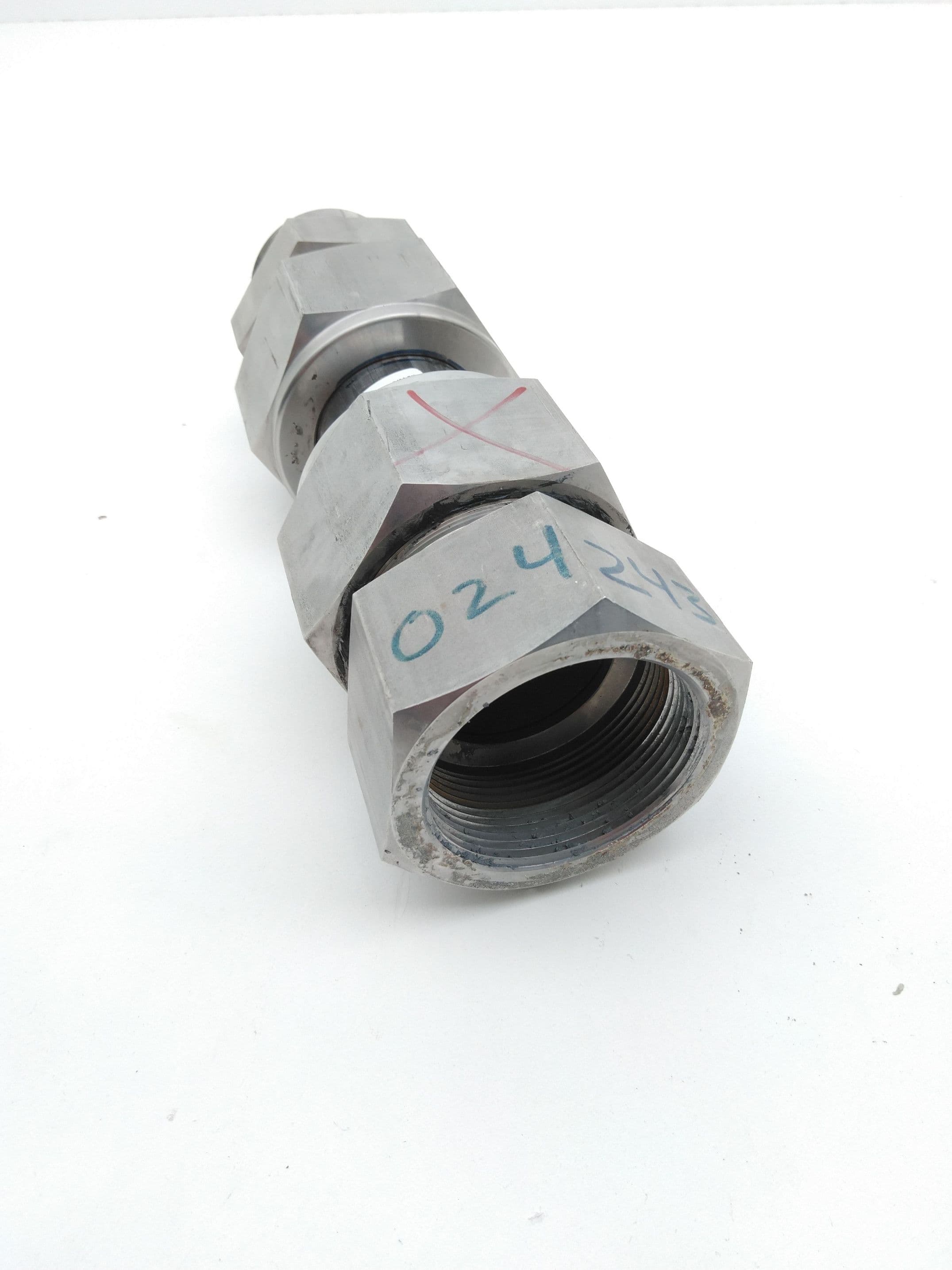 Swagelok SS-2400-1-24, SS-2400-7-24 SS Tube Connectors, 1.5"T- 1 .5" MNPT, FNPT