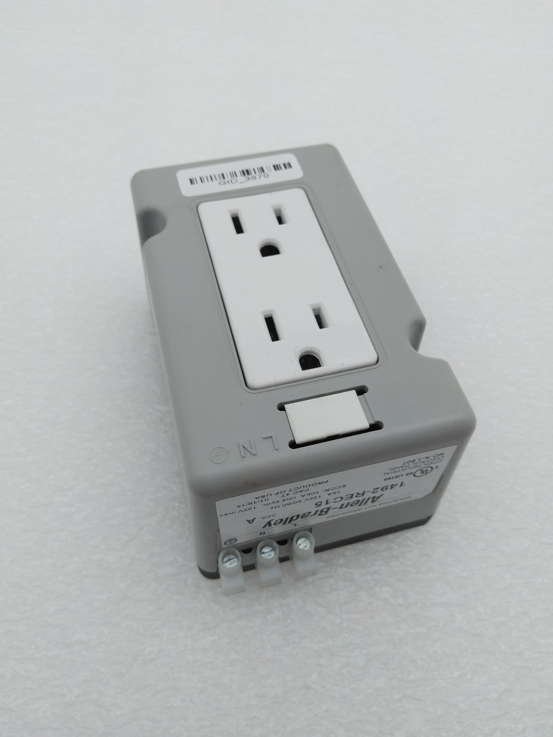 Allen-Bradley 1492-REC15 Ser A Duplex Receptacle,15A, 125V, DINmount