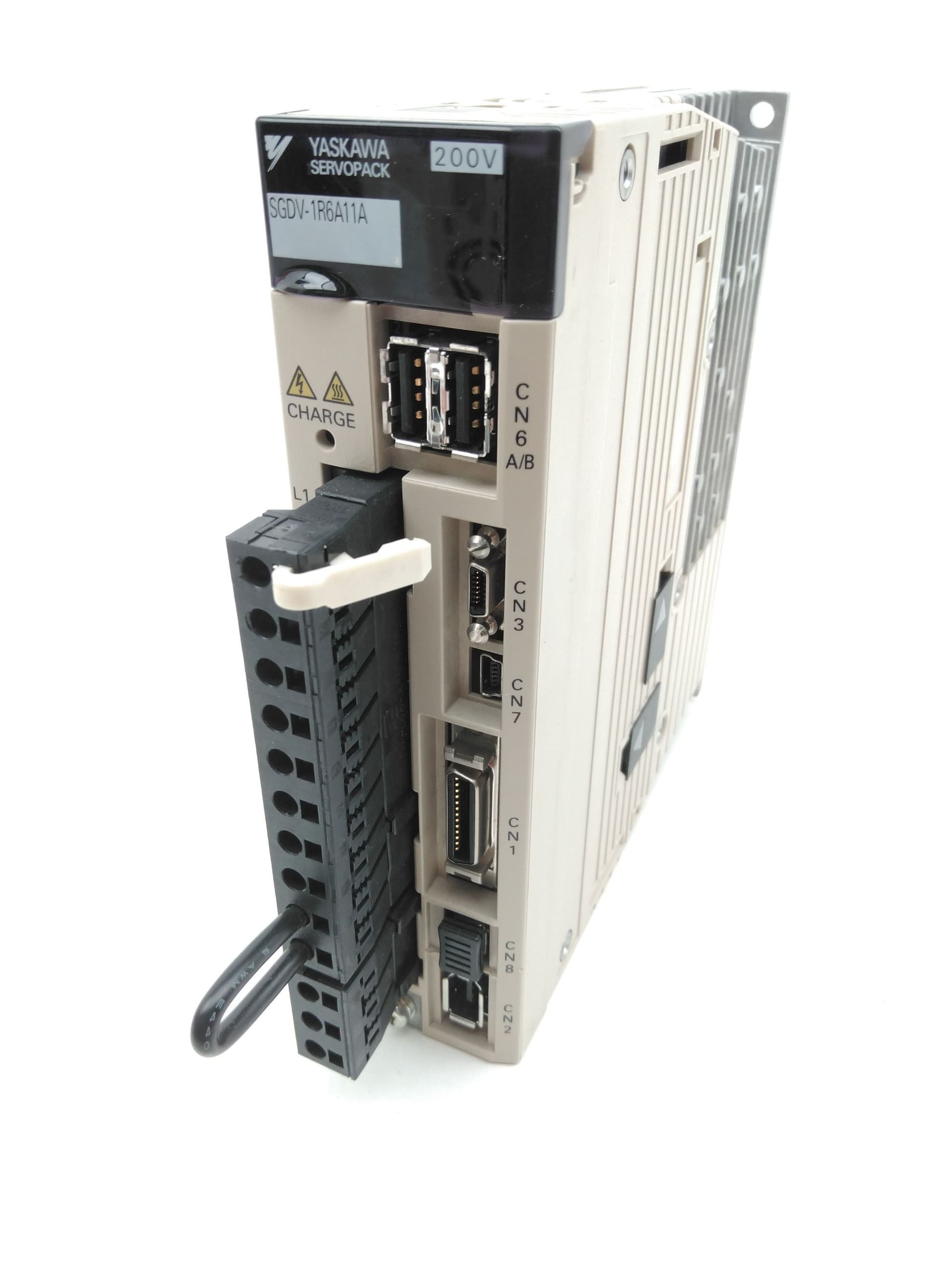 Yaskawa SGDV-1R6A11A Servopack AC Servo Drive