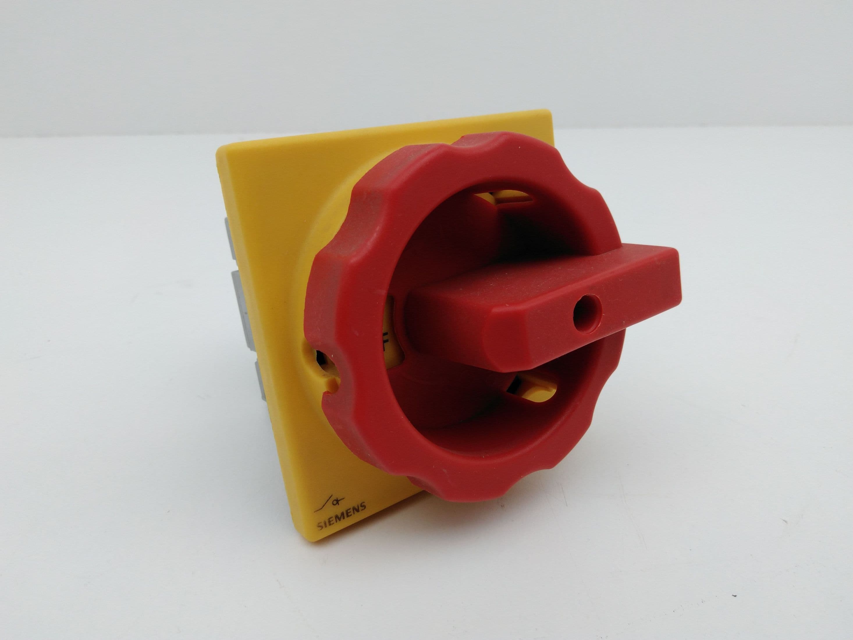 Siemens 3LD2504-0TK53 Disconnect, 63A, 3 Pole