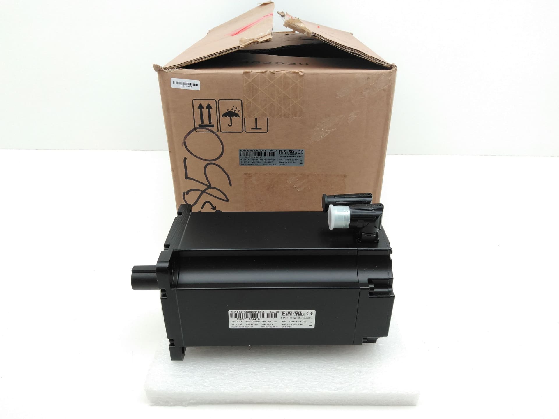 B&R 8LSA57.DB030D100-3 Synchronous Motor 3,000RPM 20Nm 560VDC 4P 10.7A Rev. C8