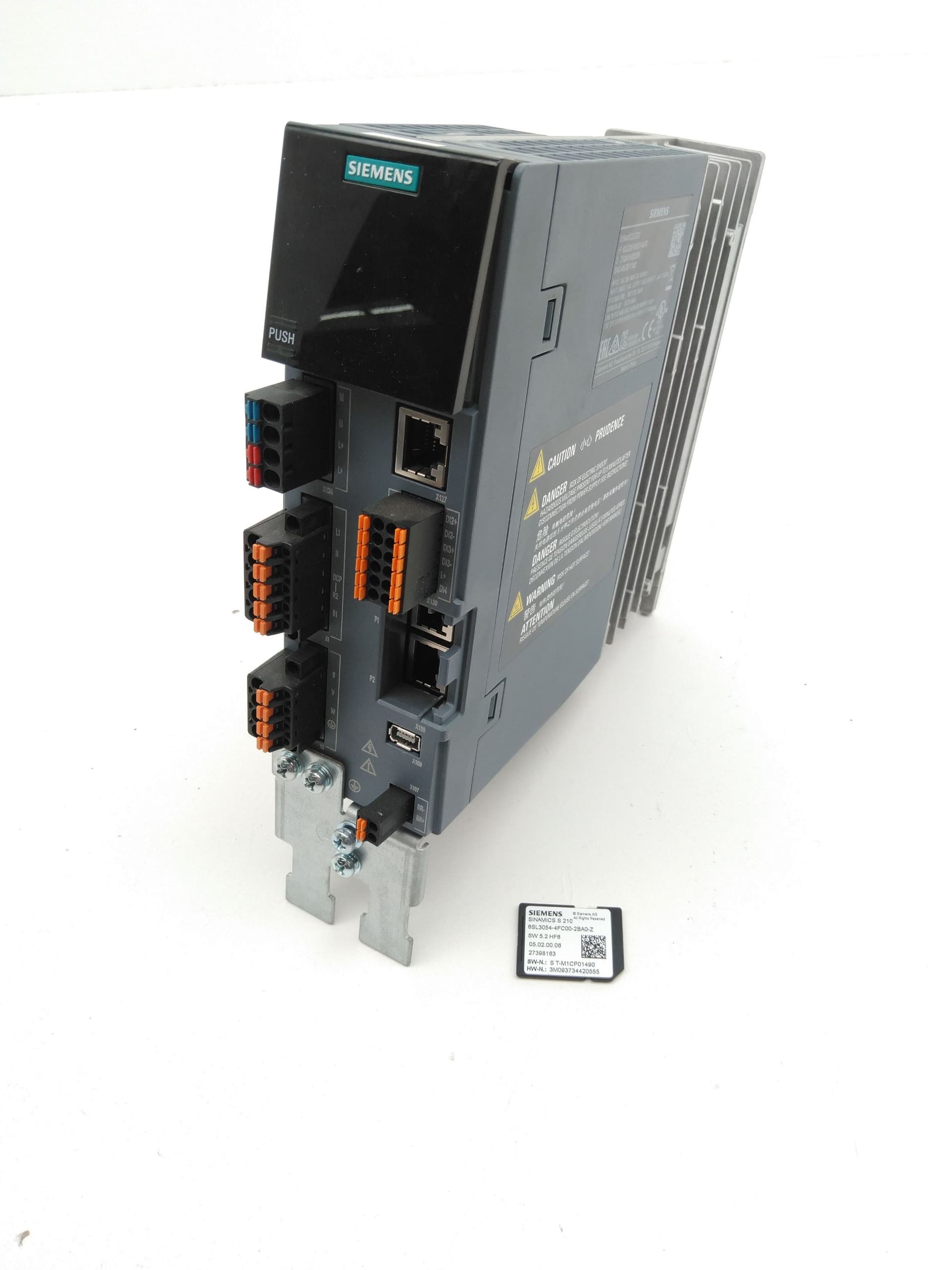 Siemens 6SL3210-5HB10-4UF0 SINAMICS S210 Servo Drive, 200-240VAC, 0.4KW, 5.0A