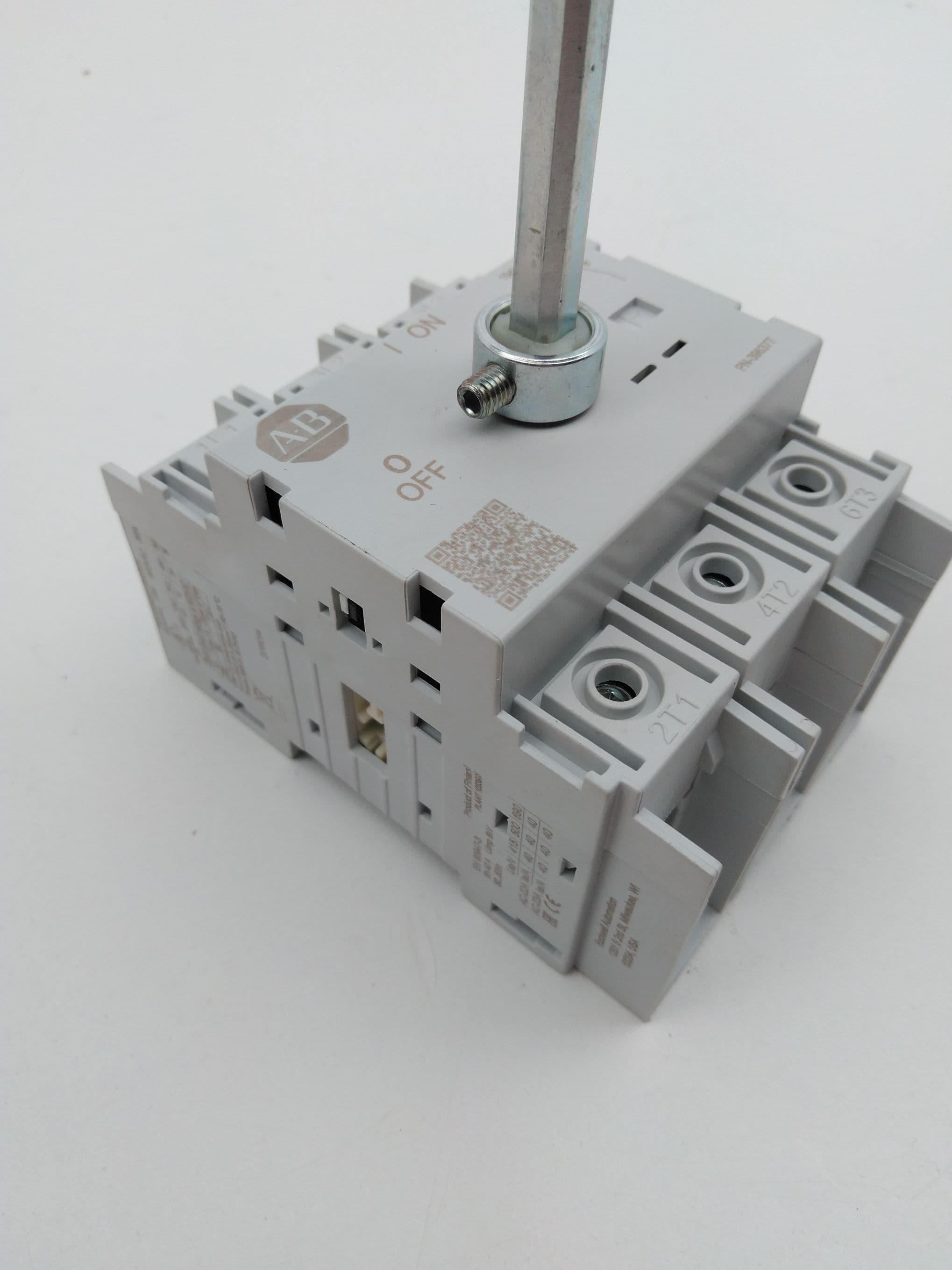 Allen-Bradley 194U-A30-1753 Disconnect Base, 30A with 194R-PY Operating Handle
