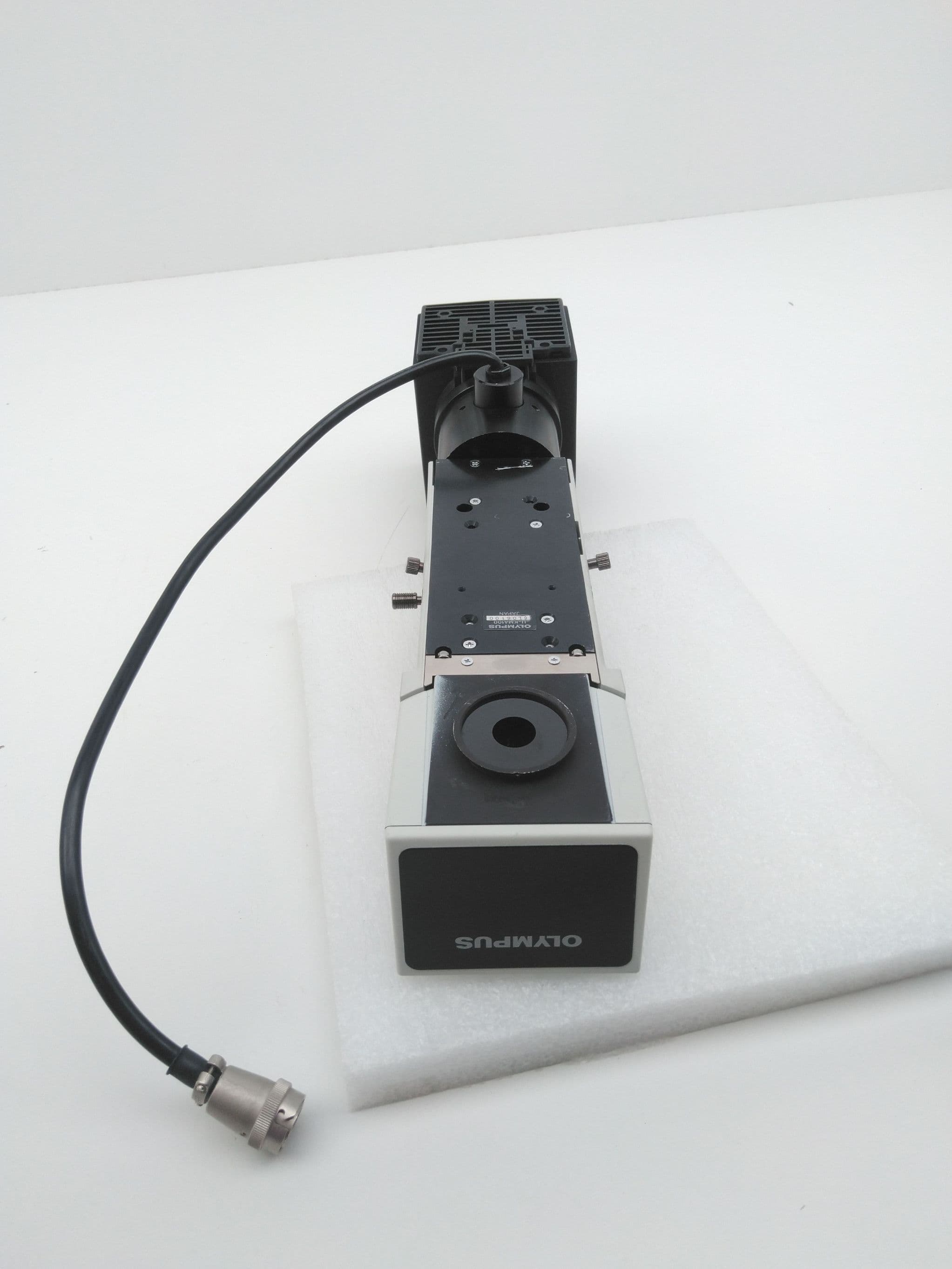 Olympus U-KMA100 Vertical Illuminator w/12V 100W Halogen lamp
