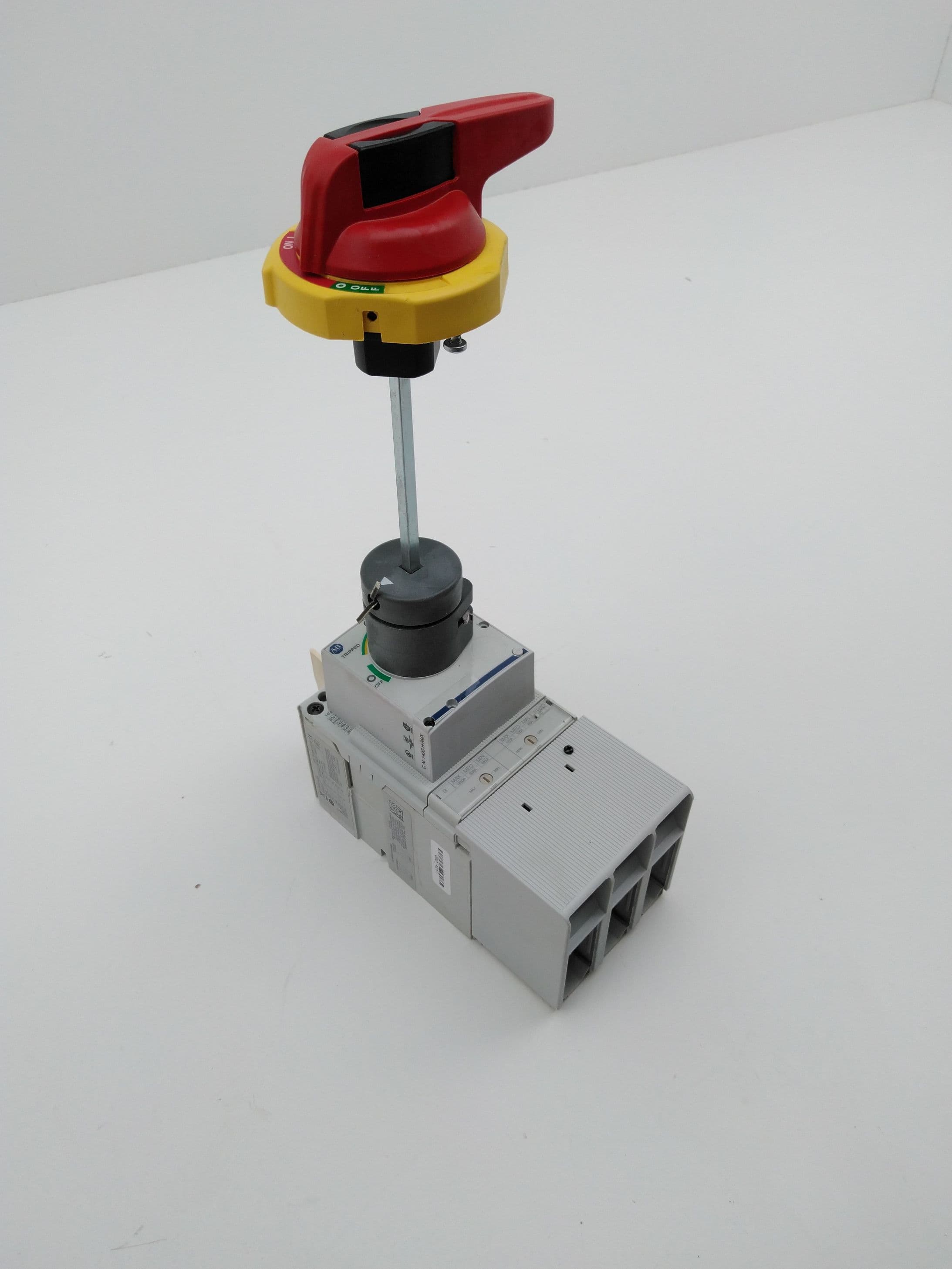 Allen-Bradley 140G-H3F3-D12 Circuit Breaker Ser A 125A w/140G-H-RMX Handle