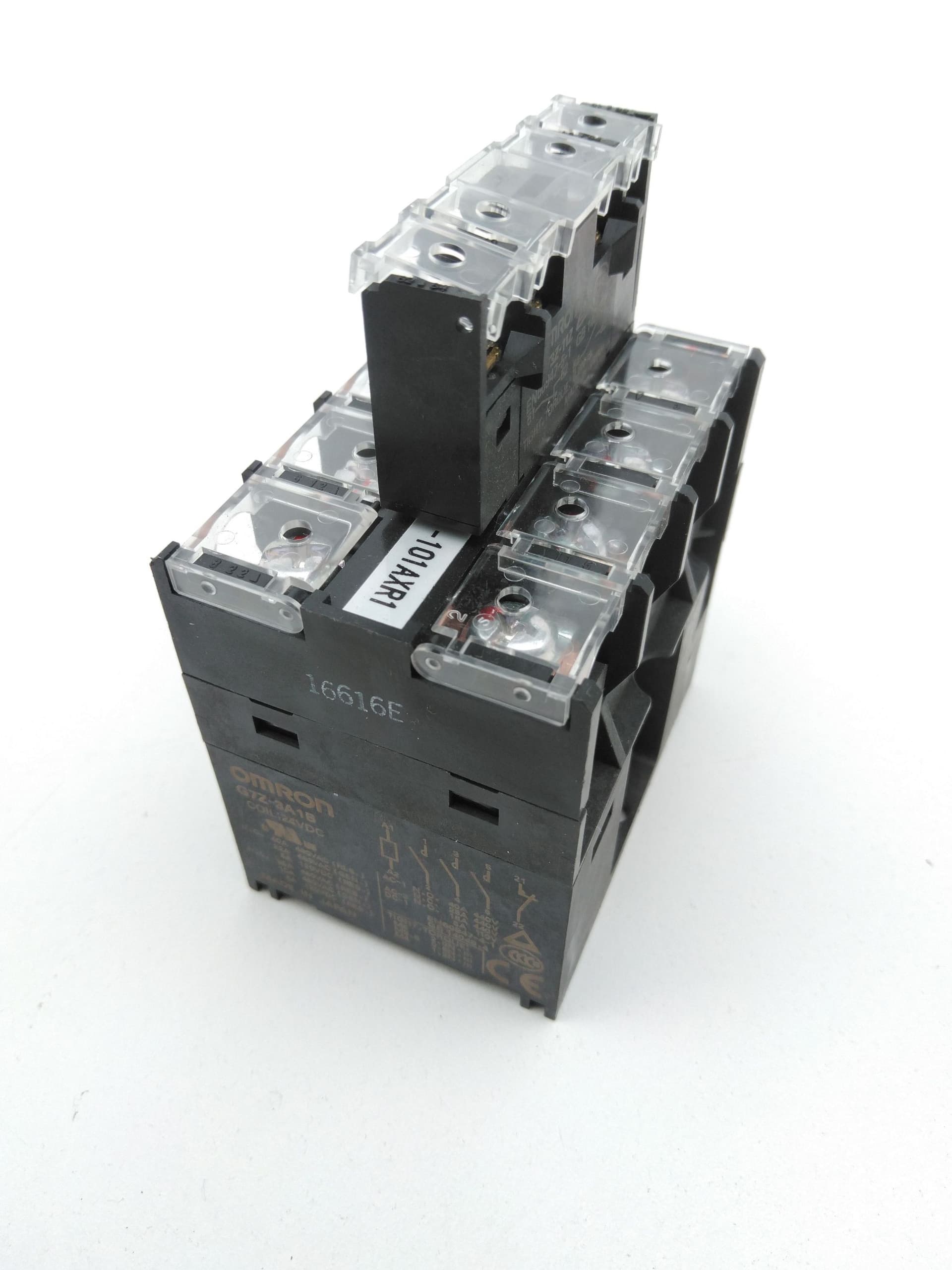 Omron G7Z-3A1B Heavy Duty Relay w/ G73Z-11Z Contact Block