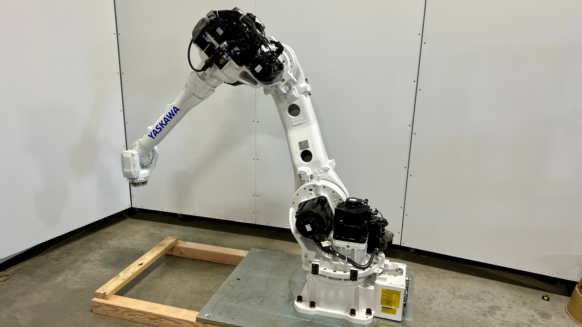 Yaskawa MOTOMAN MH50 II High Speed 6 Axis Robot Arm