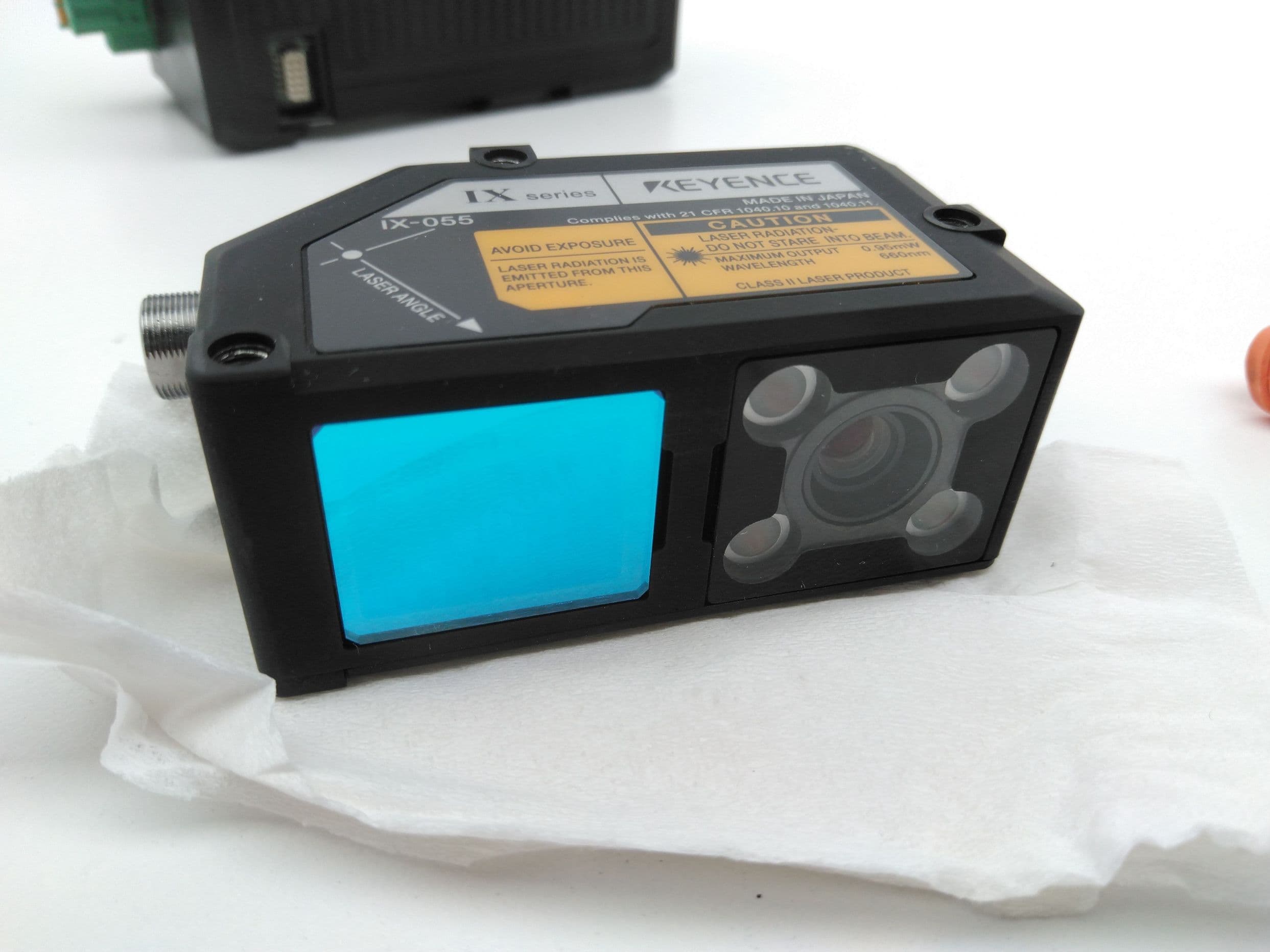 Keyence IX-055 Sensor Head, 55mm w/ IX-1000 Sensor Amplifier Main unit