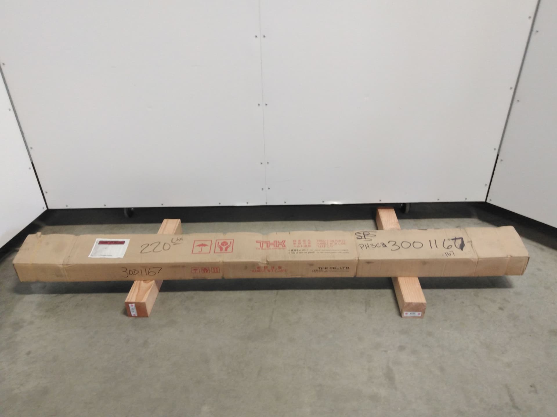 THK HRS55YR1DD+1980L Heavy Duty Linear Guide, W/Single Carriage