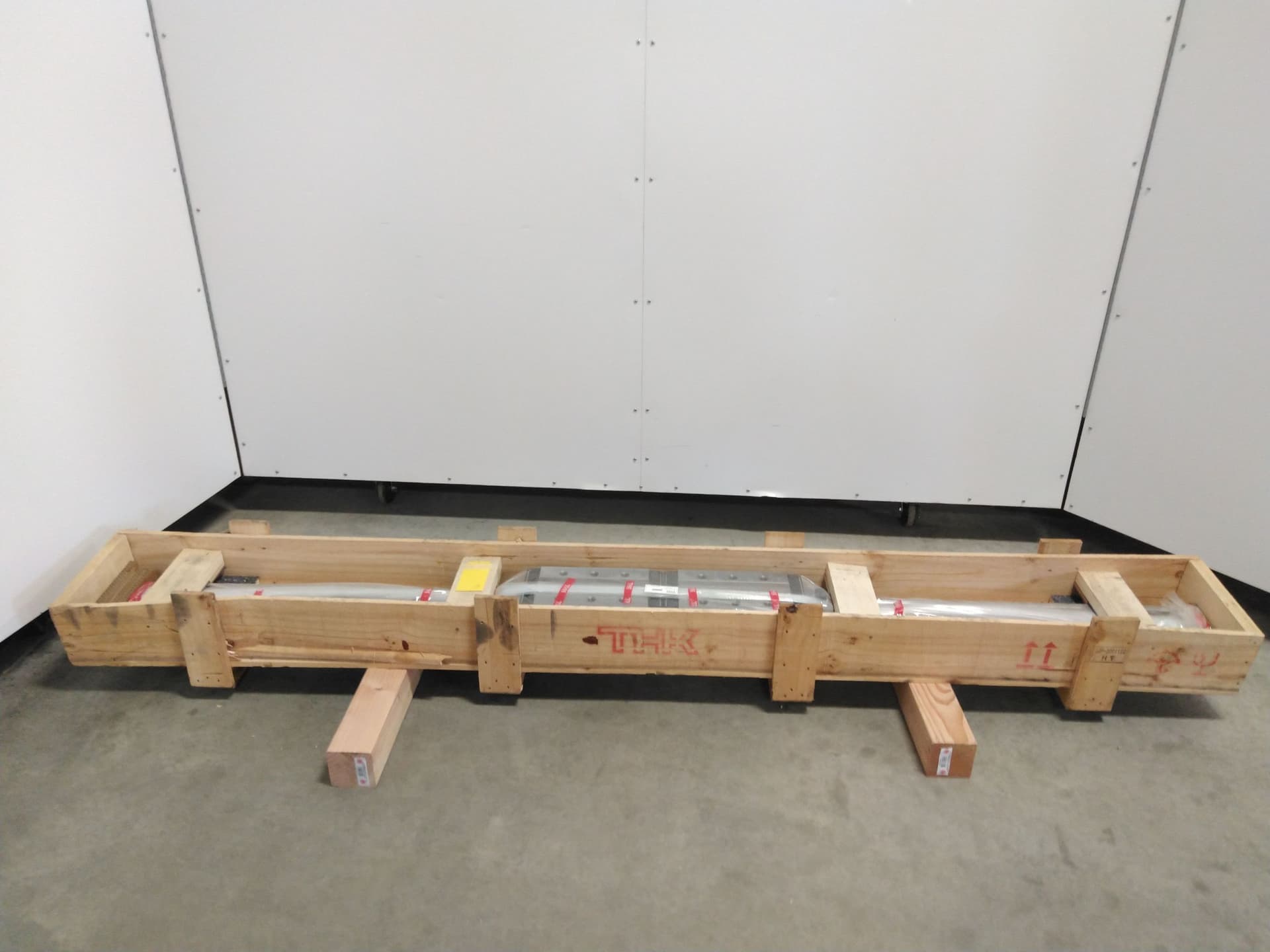 THK NR85LR2DD+2360 Linear Guide, Super Heavy Duty(Radial) 2360mm L
