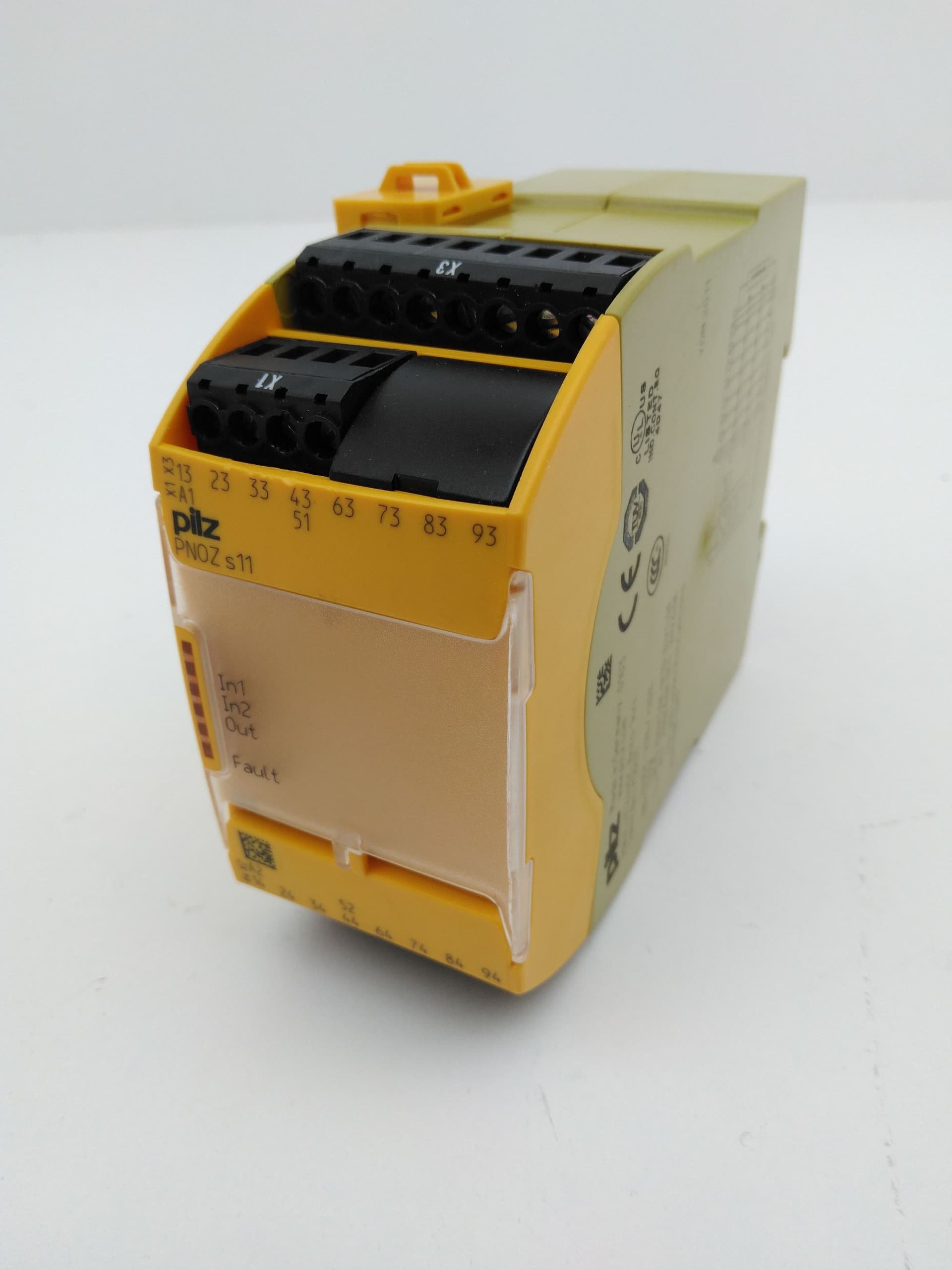 Pilz PNOZ S11 24VDC 8N/O 1N/C Contact Expansion Module, 750111