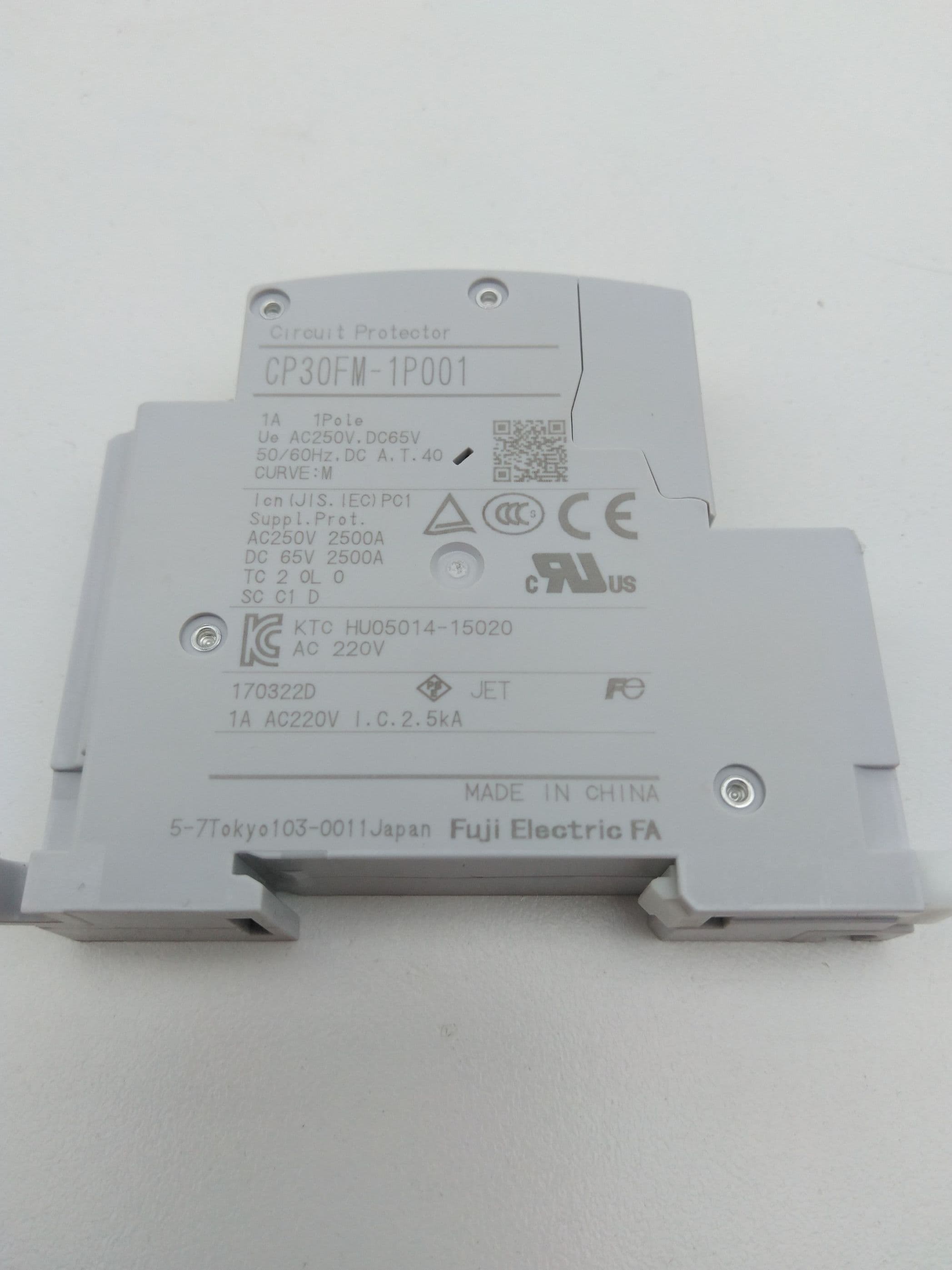 Fuji Electric CP30FM-1P001 Circuit Protector 1A, 1P, 250VAC, 65VDC