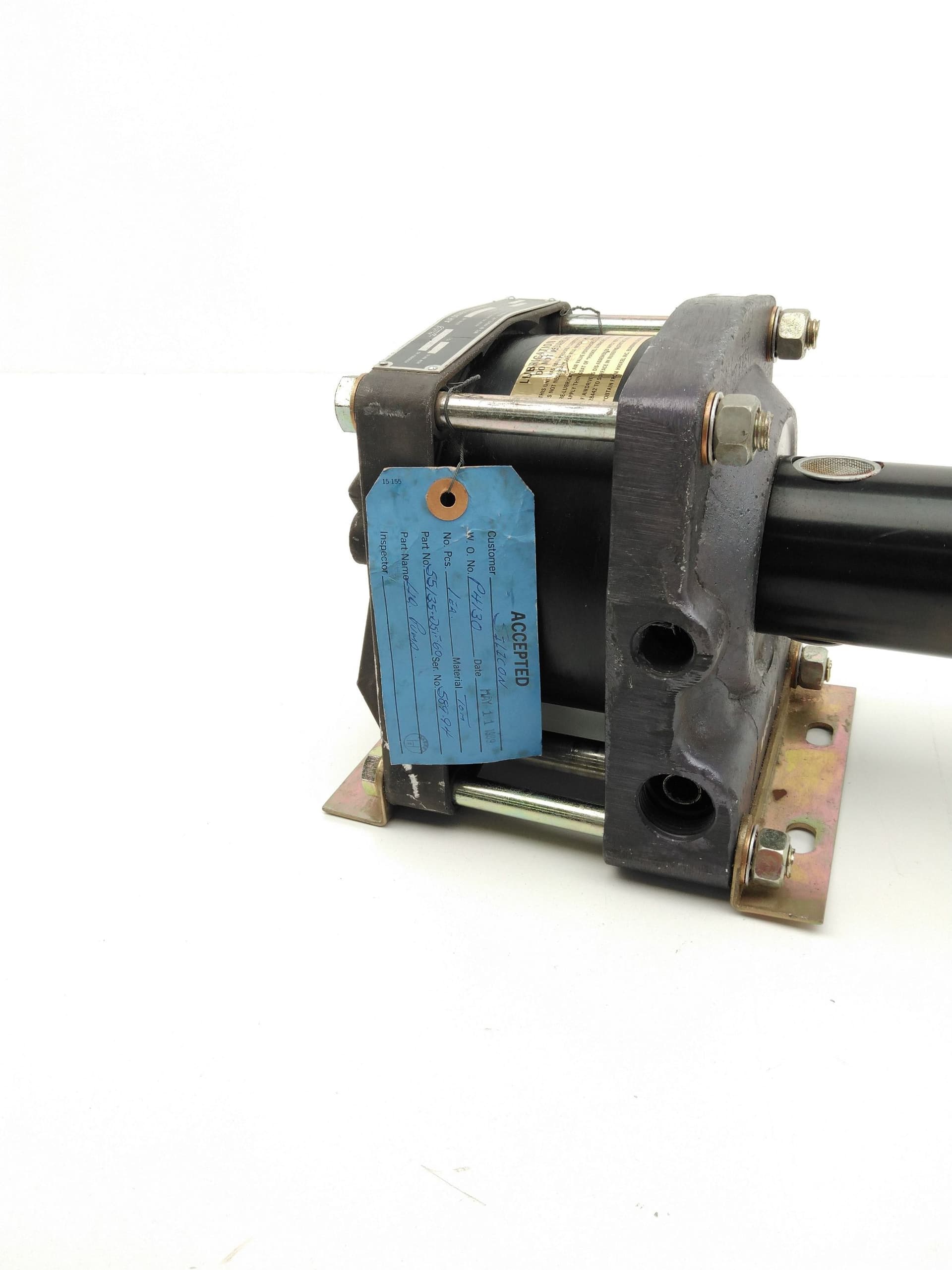 Haskel DSF-60, 55135 Air driven Liquid pump, 9800 psi, 7ml/stroke
