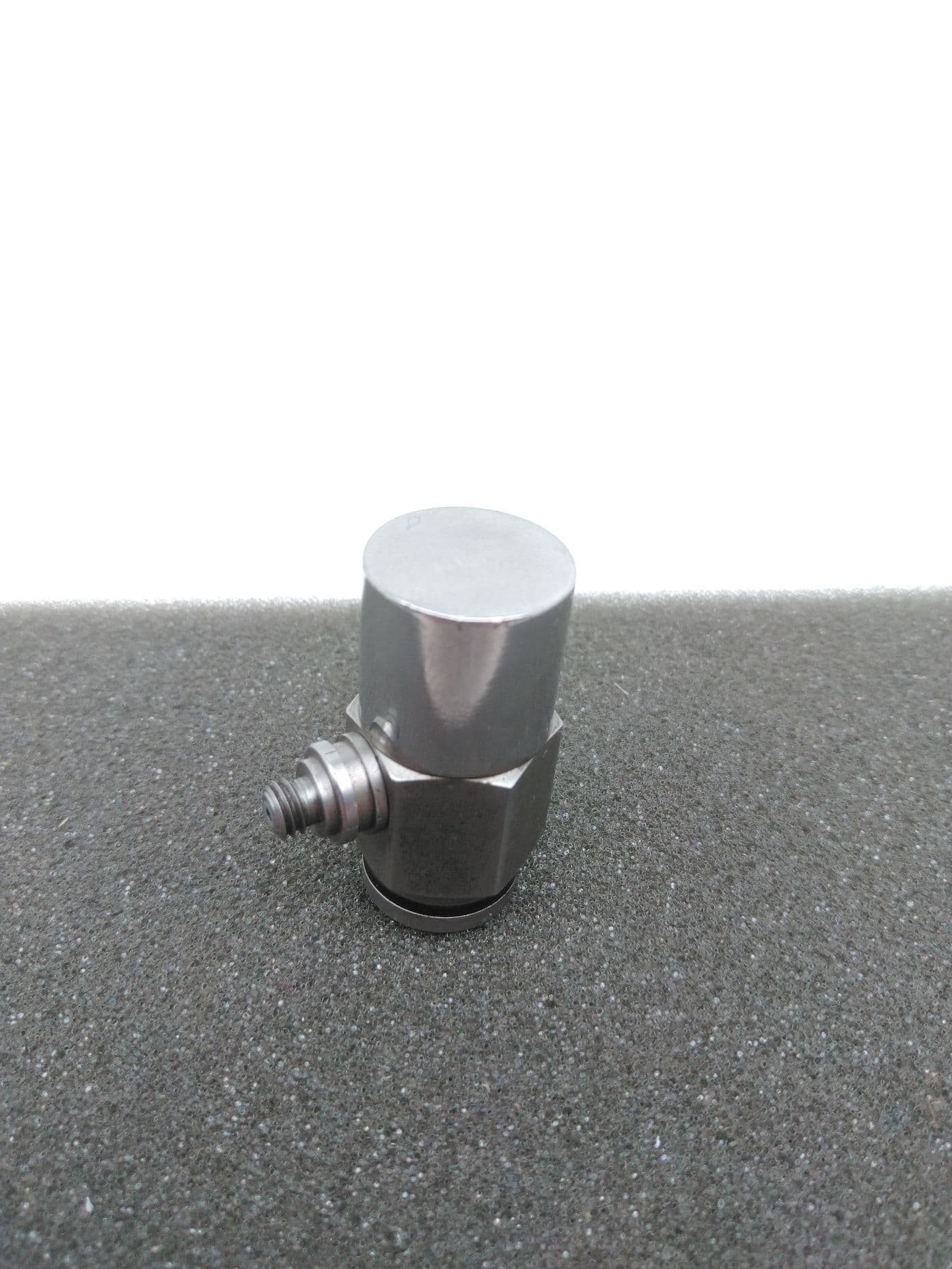 Dytran Instruments 3100A7 Accelerometer