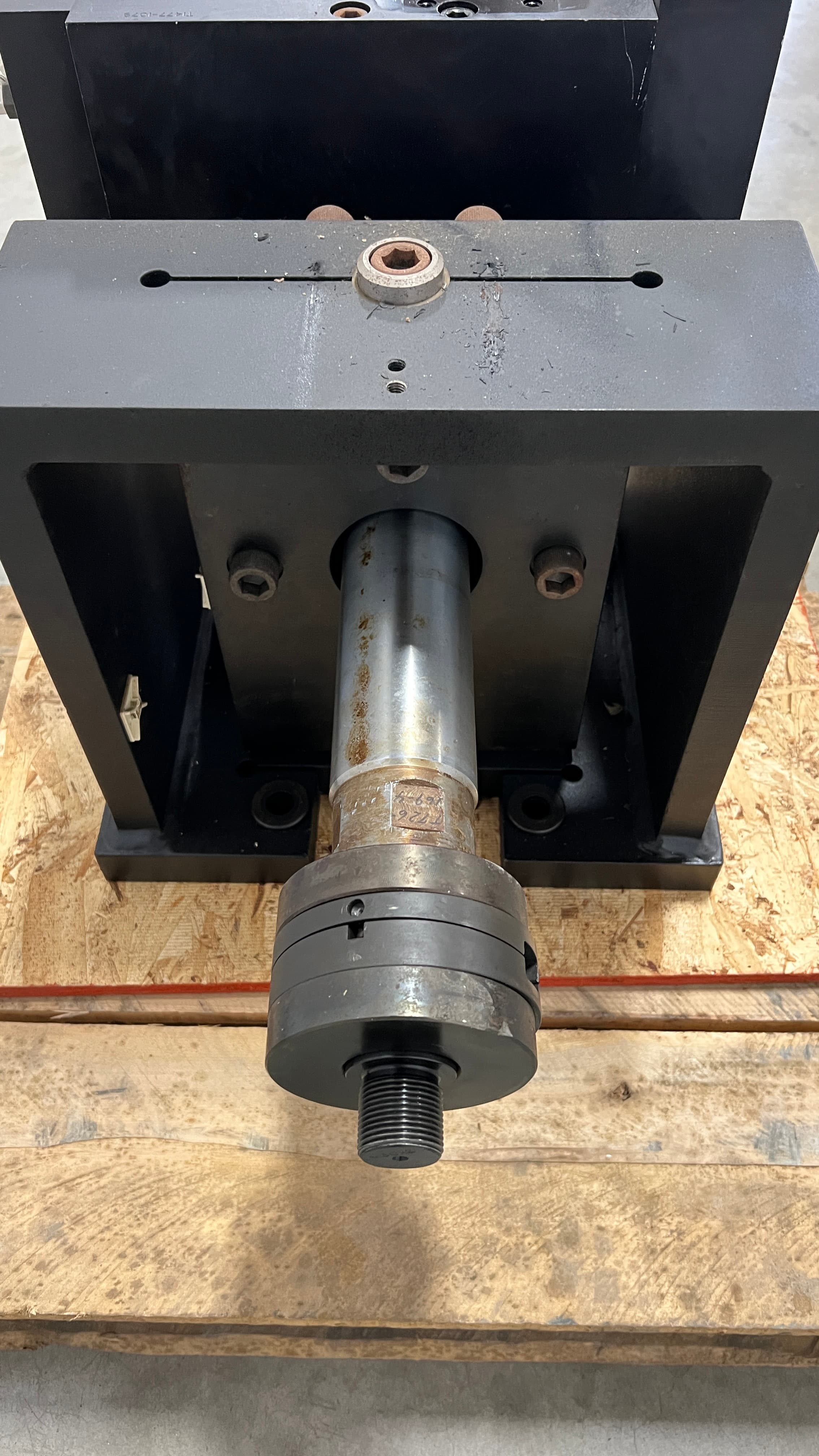 Instron A726-27A Hydraulic Actuator and Assembly