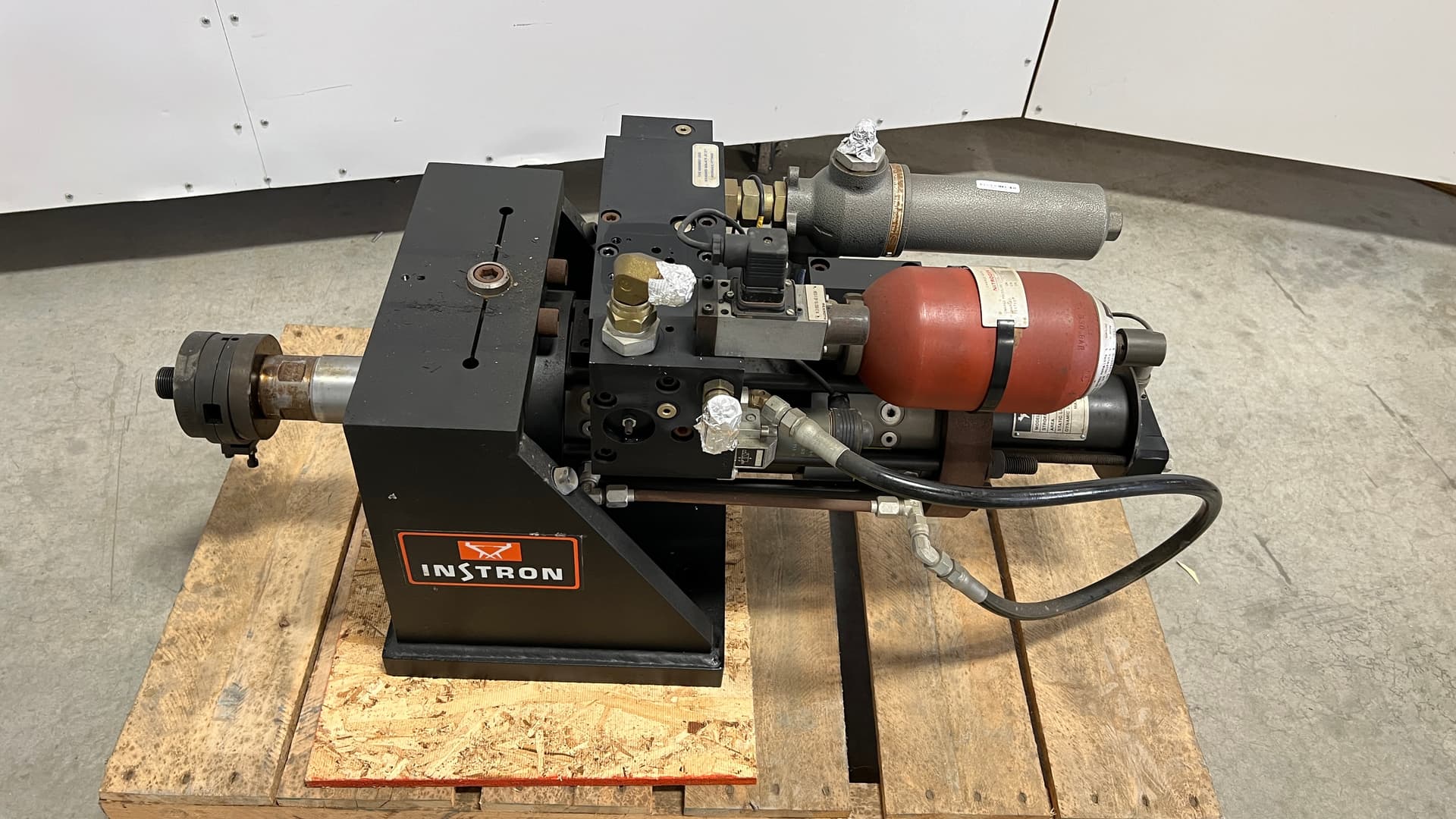 Instron A726-27A Hydraulic Actuator and Assembly