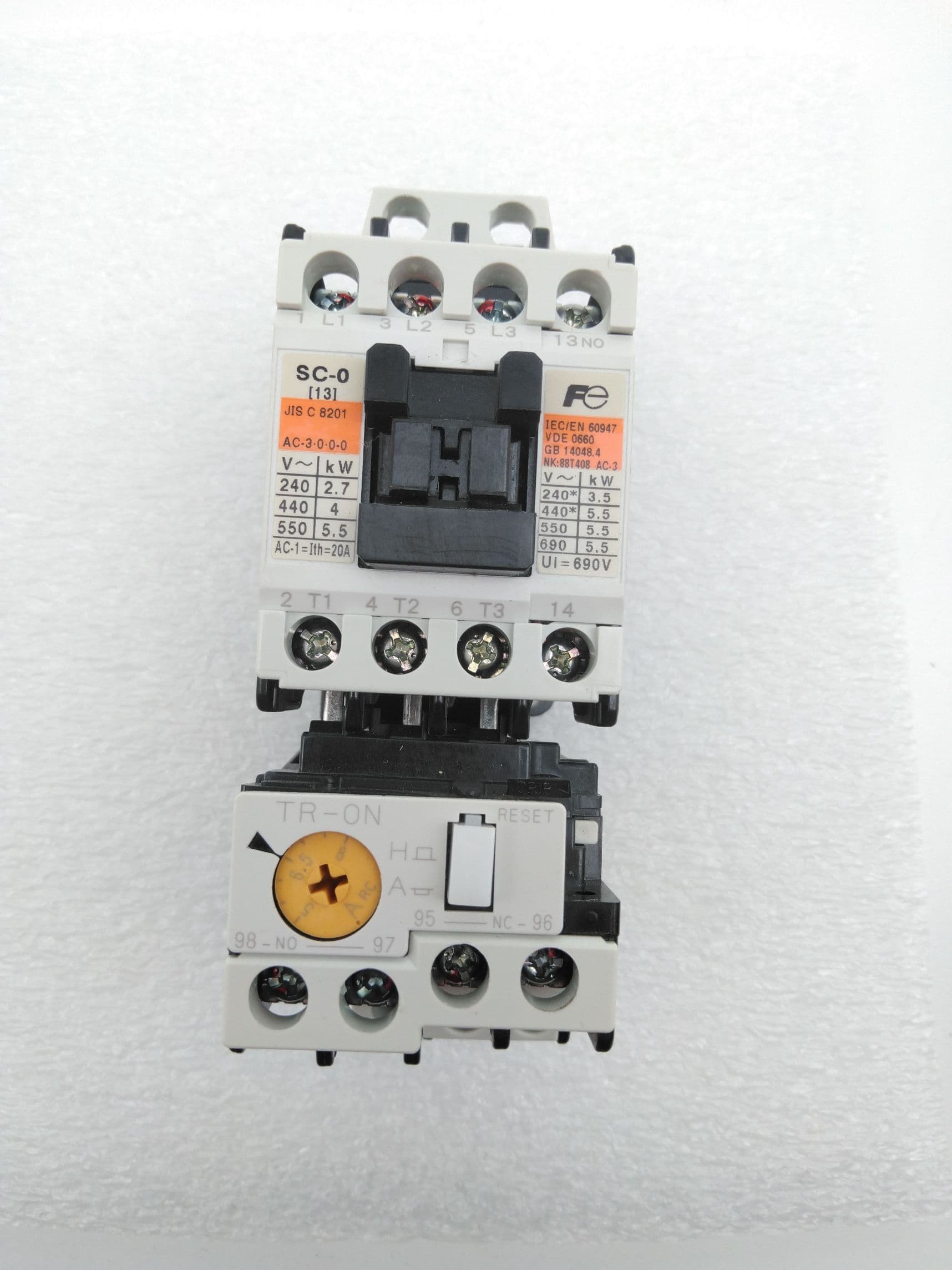Fuji Electric SC-0(13) Contactor, 100-110VAC Coil w/ TR-0N TR13N Overload 5-8A