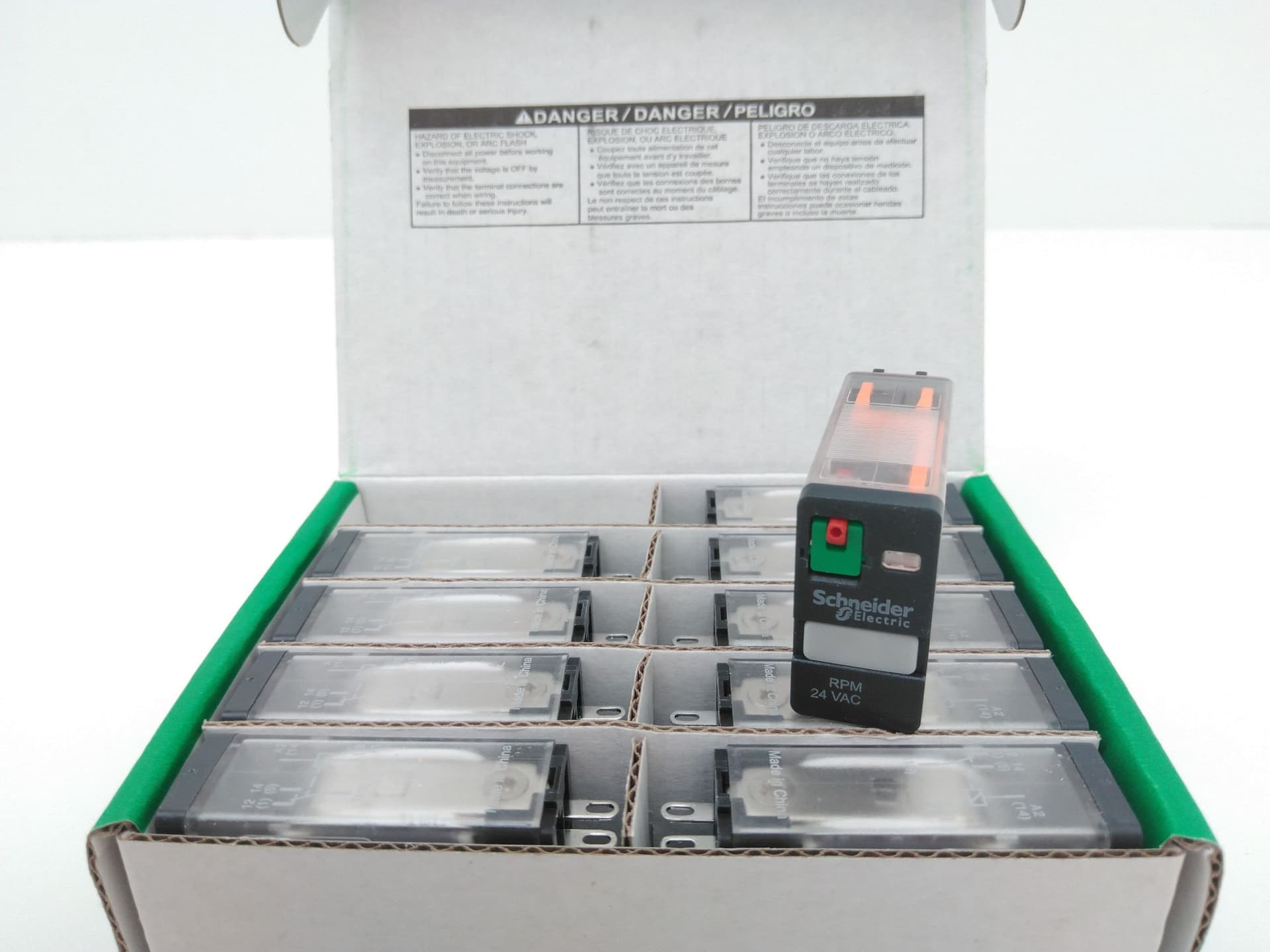 Schneider Electric RPM11B7 Zelio Plug-In Ice Cube Relay, 24VAC, 15A, 1CO, 5Pins