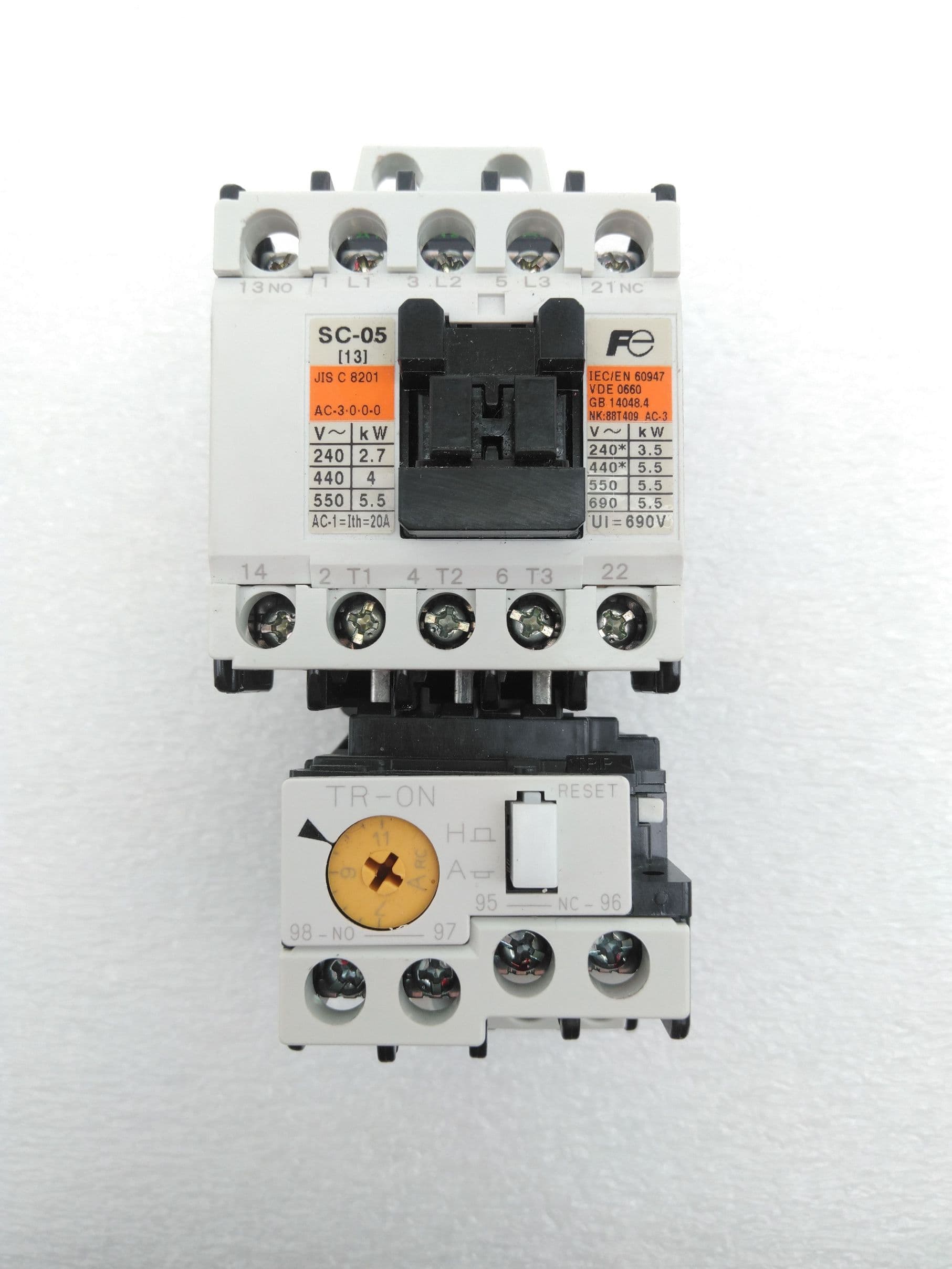 Fuji Electric SC-05 13 SC14AA 4NC0G0 11 Contactor w/TK-0N TR13E Overload 7-11A