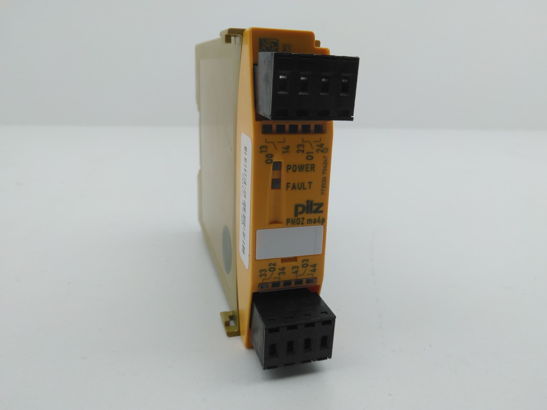 Pilz PNOZ mo4p, 773536 Expansion Output Module, 4 Outputs, 24VDC, 6A