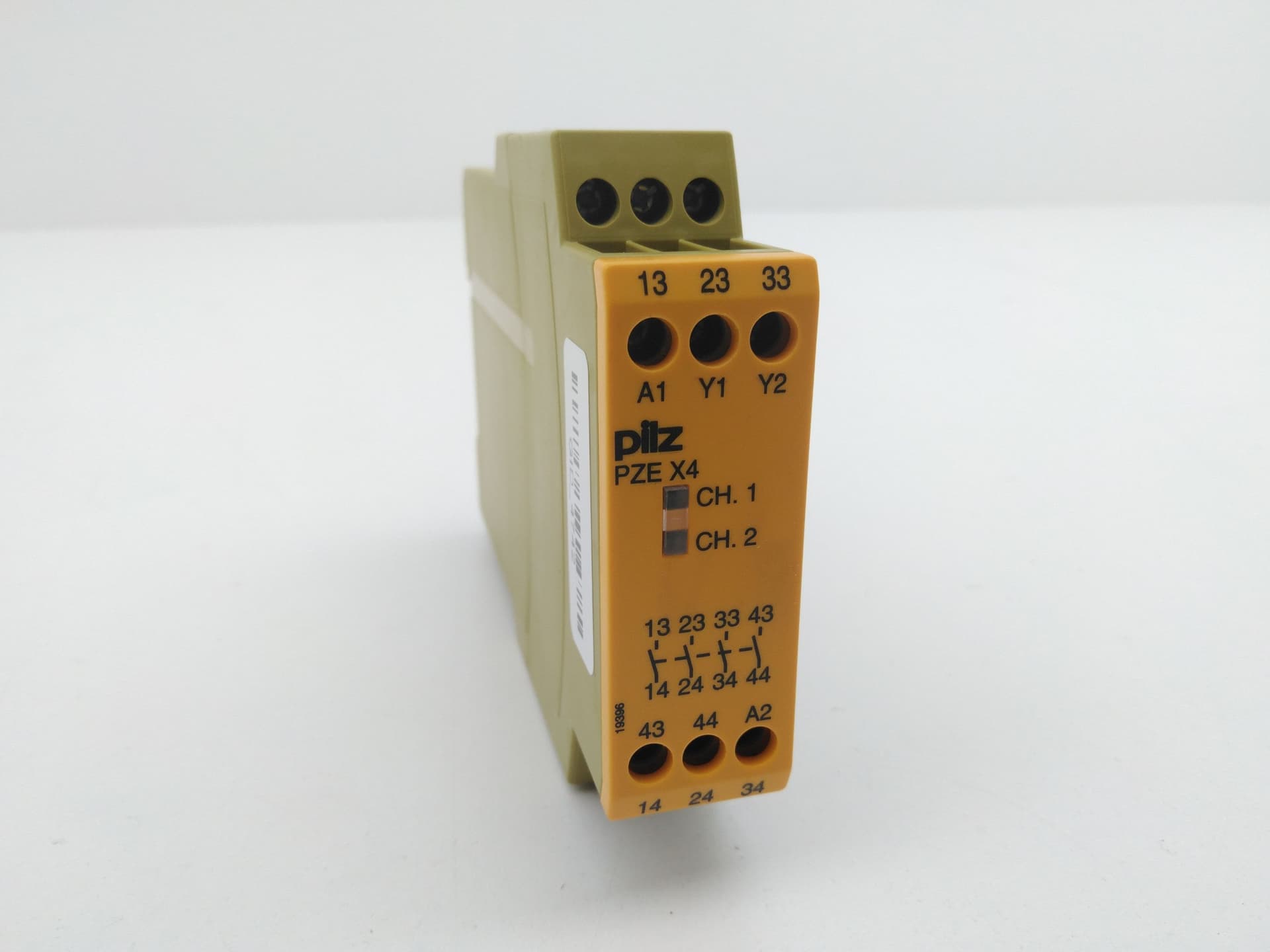 Pilz PZE X4 Safety Relay, 4N/O, 24VDC, 774585