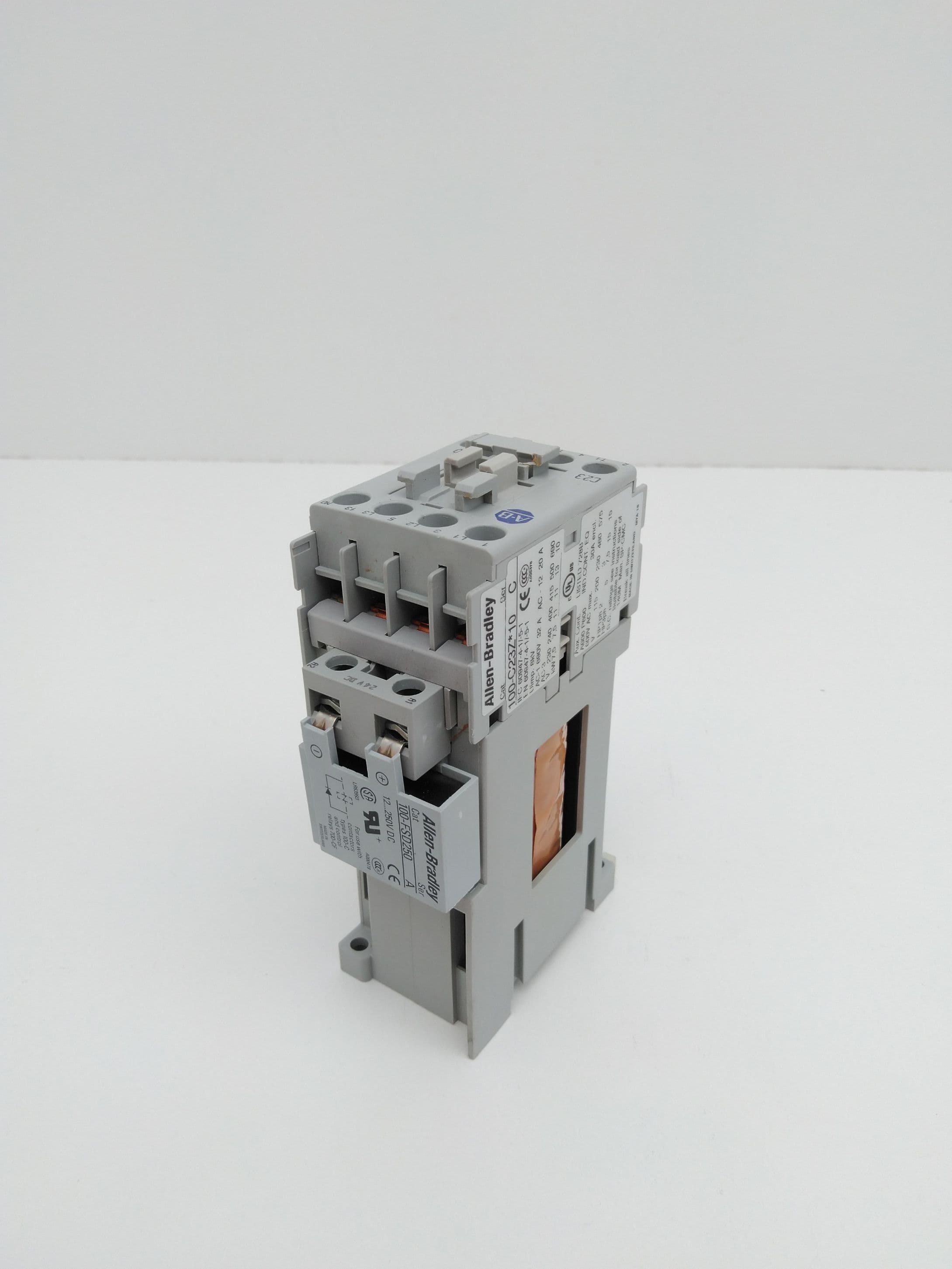 Allen-Bradley 100-C23Z*10 Contactor, Ser C, 24VDC Coil, 100-FSD250