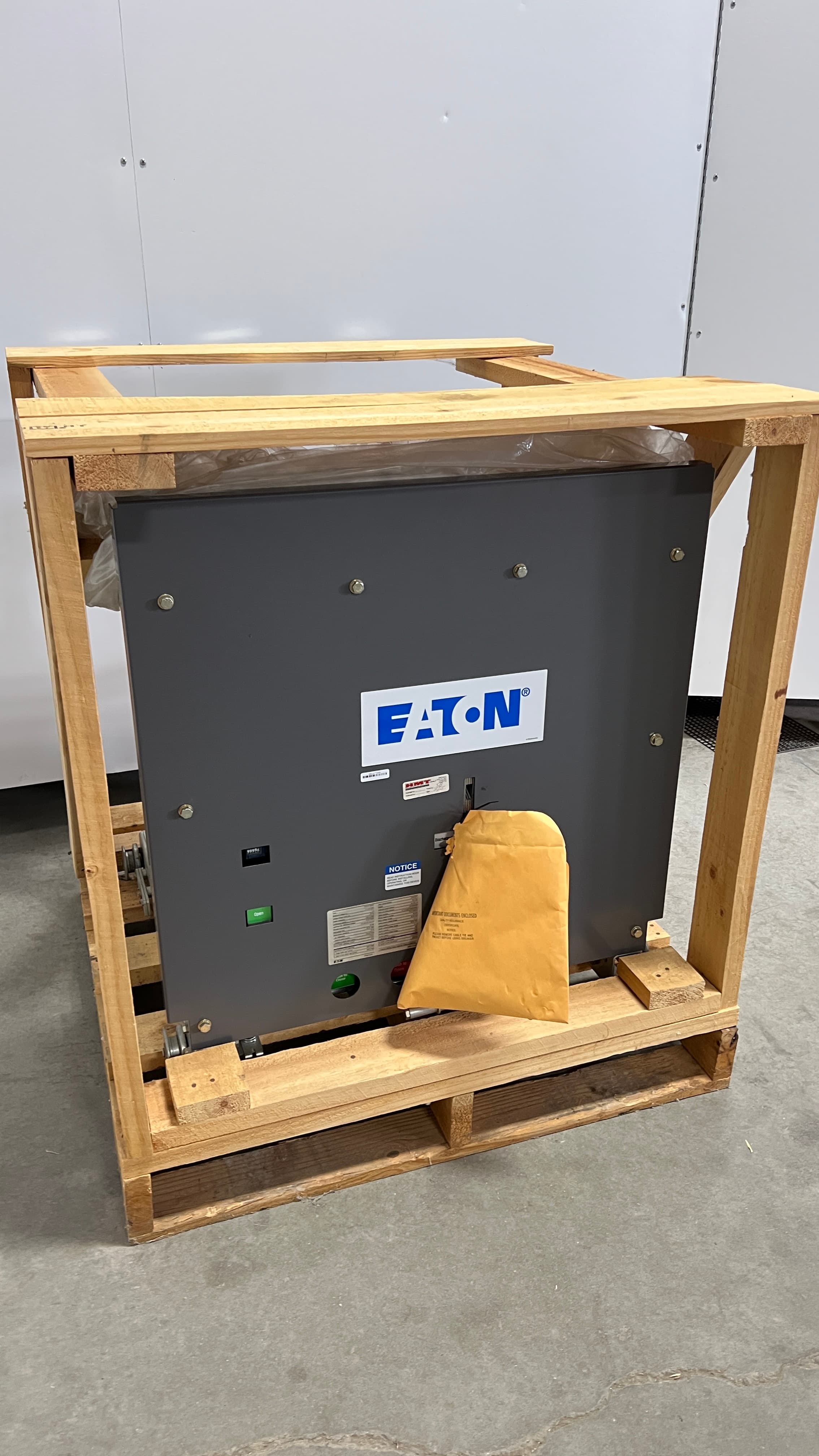 Eaton 150VCP-W40C Vacuum Circuit Breaker 1200Amp, 17.5 kV