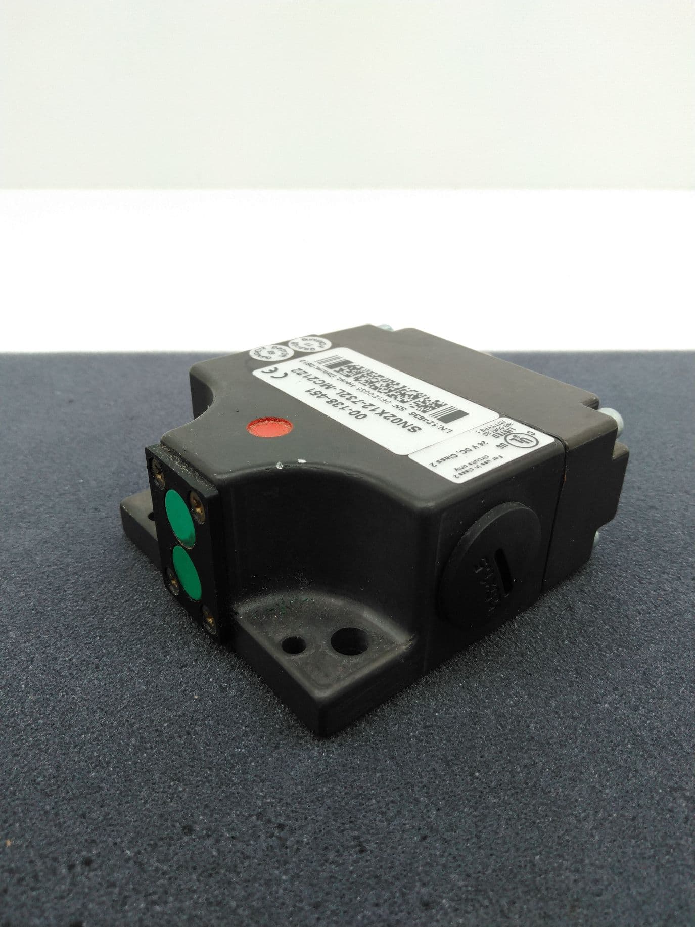 Euchner SN02X12-732L-MC2122 Proximity Switch, 12mm Spacing, M12 Connector